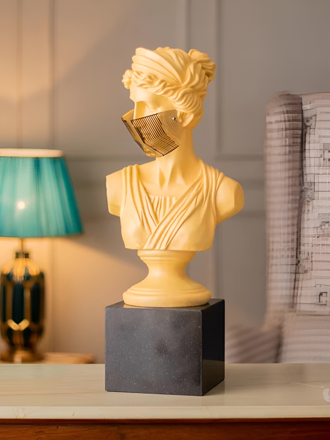 

THEDECORKART Beige & Black Marble Figurine Showpiece