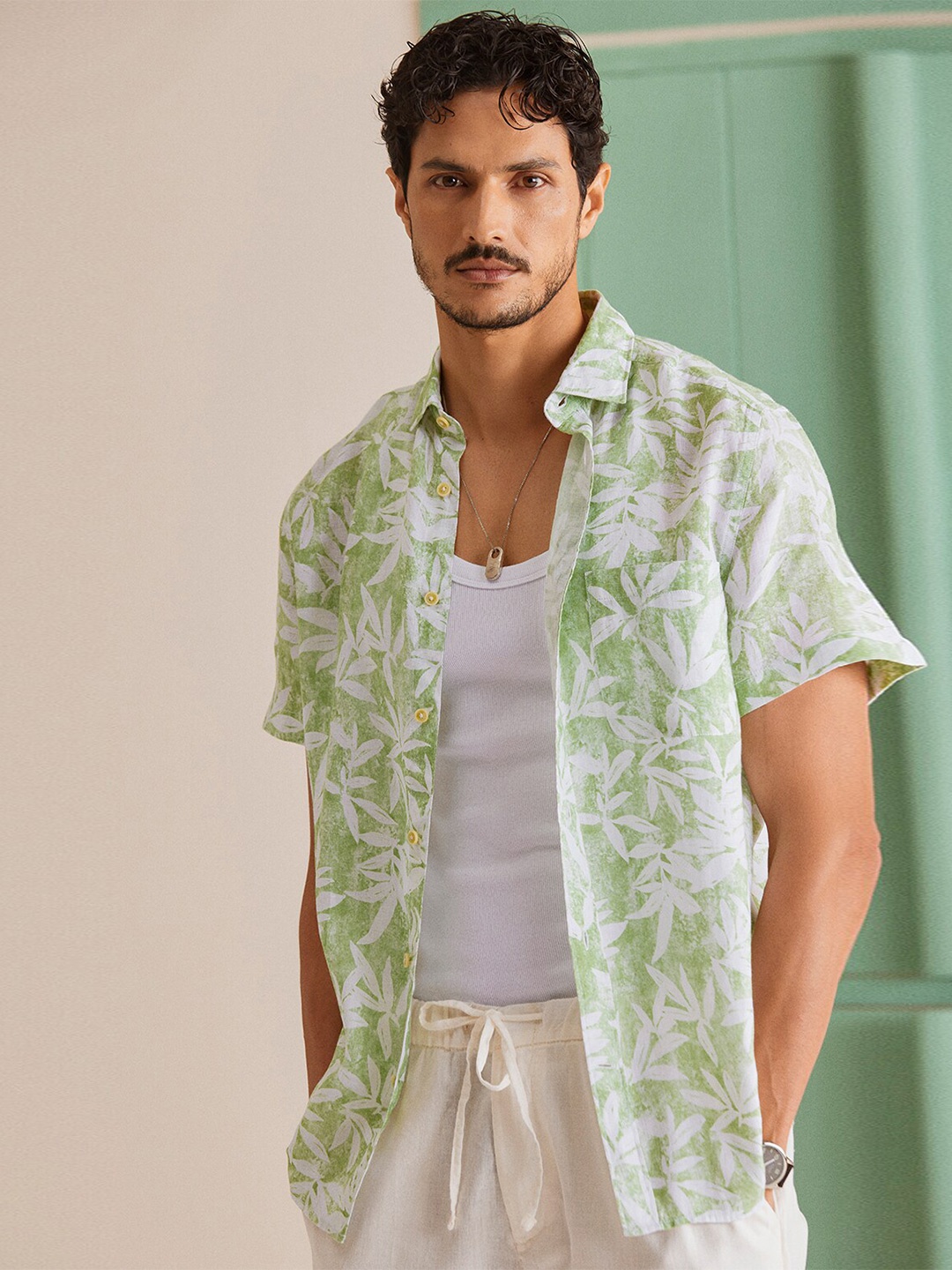 

Andamen Premium Slim Fit Floral Printed Linen Casual Shirt, Green