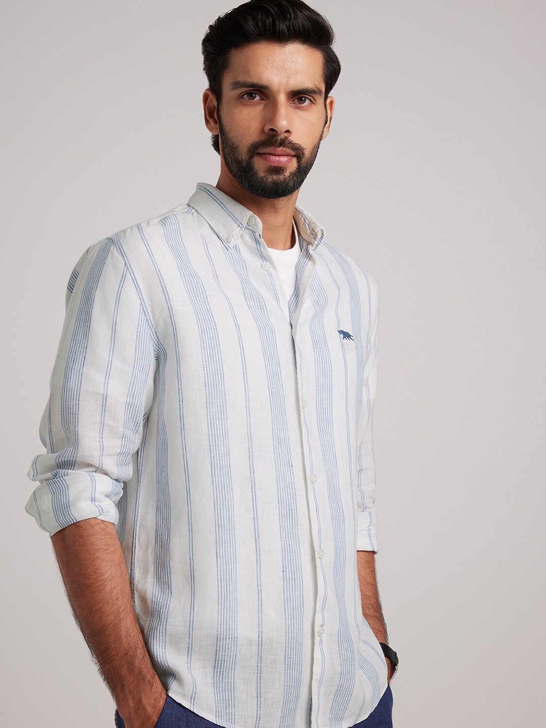 

Andamen Premium Men Vertical Stripes Opaque Linen Shirt, Blue