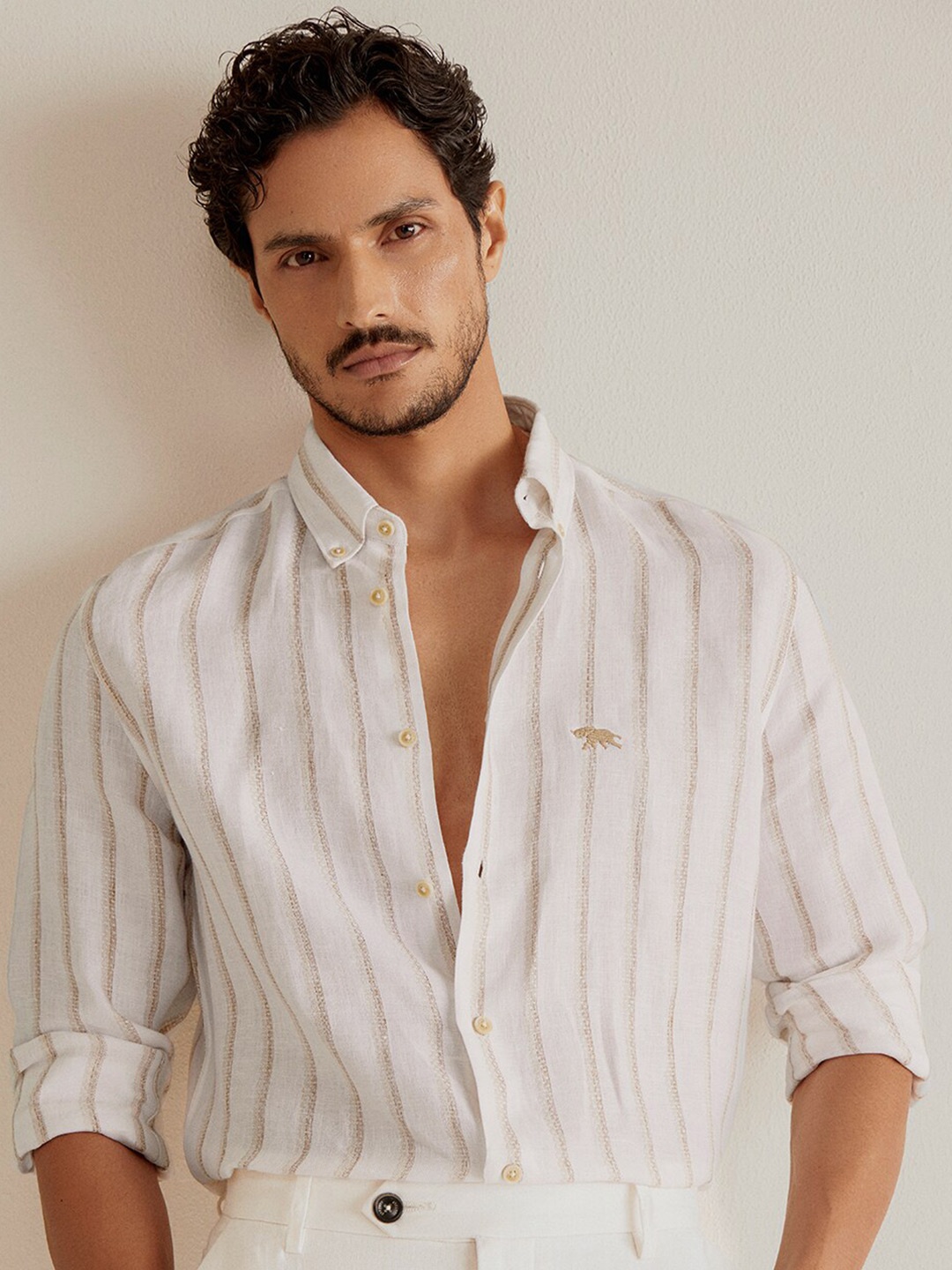 

Andamen Premium Men Vertical Stripes Opaque Linen Shirt, Beige