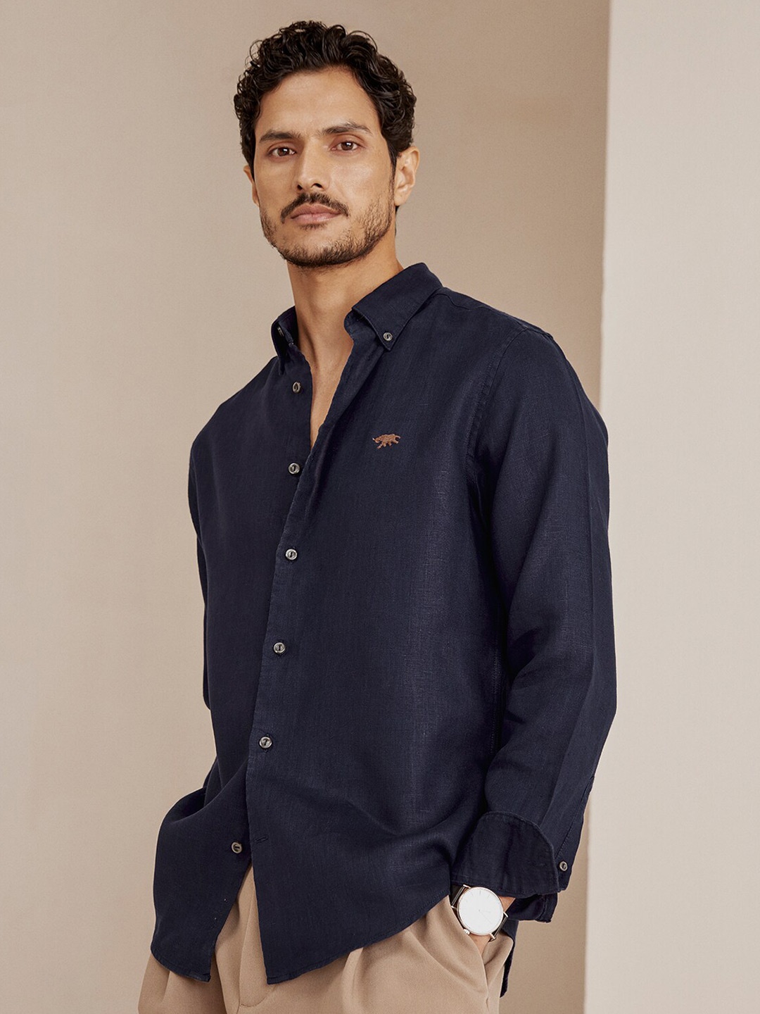 

Andamen Premium Men Linen Button Down Collar Shirt, Navy blue