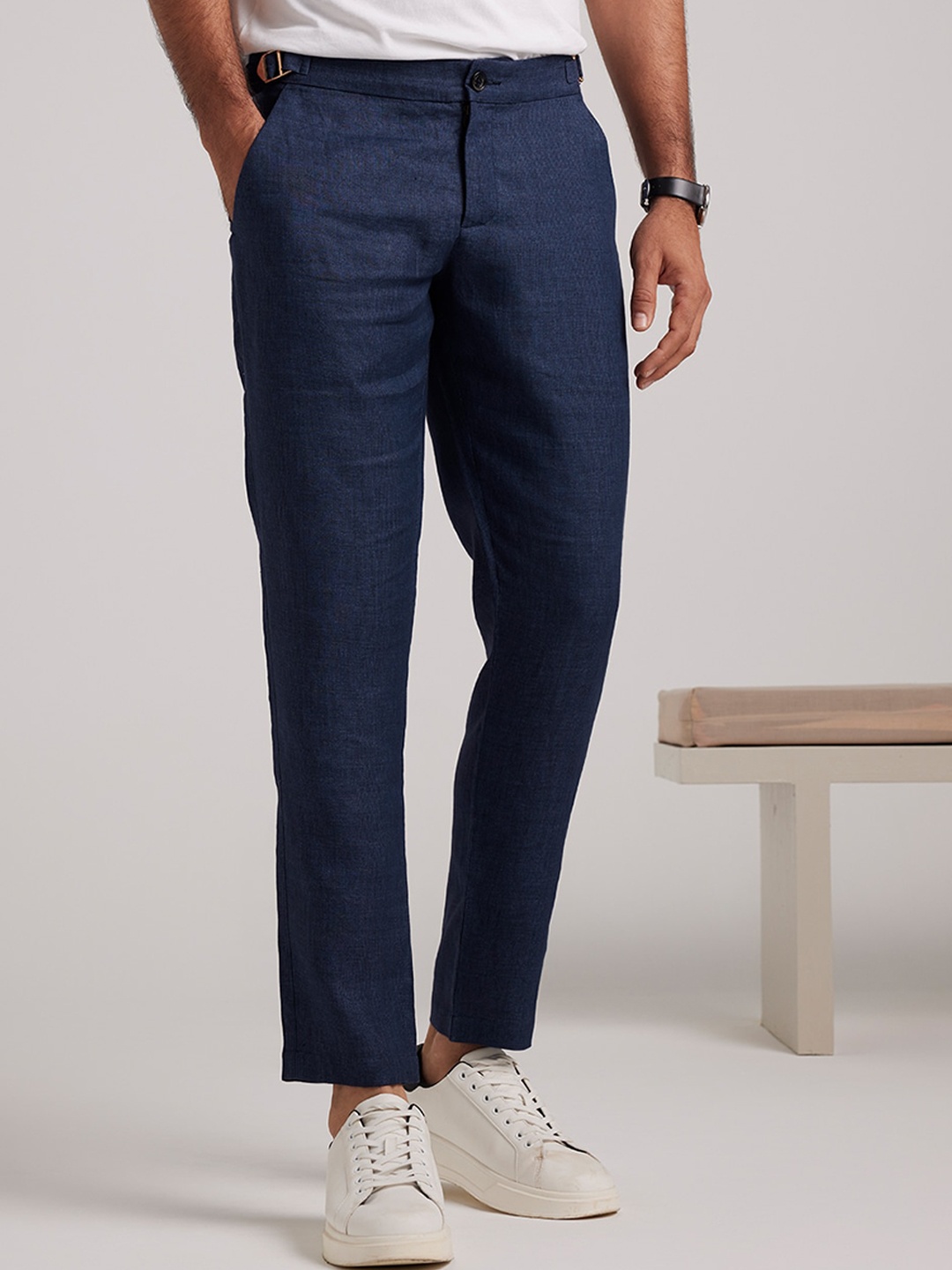 

Andamen Premium Men Textured Regular Fit Mid-Rise Linen Trousers, Navy blue