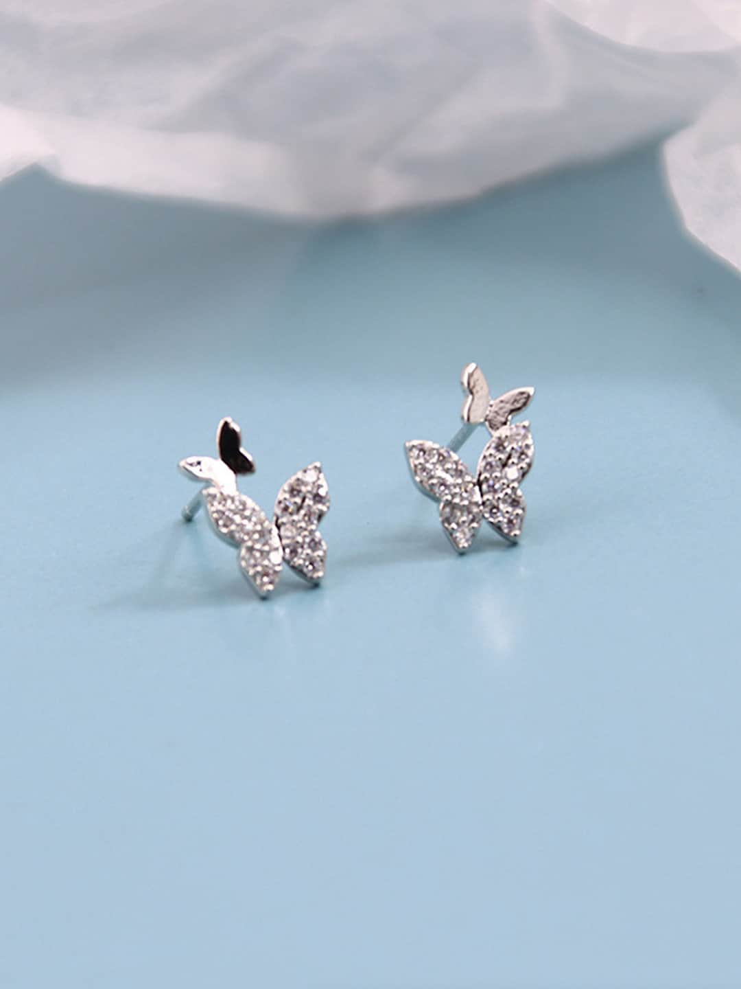 

FIMBUL Silver-Plated Stainless Steel Zircon Classic Stud Earrings
