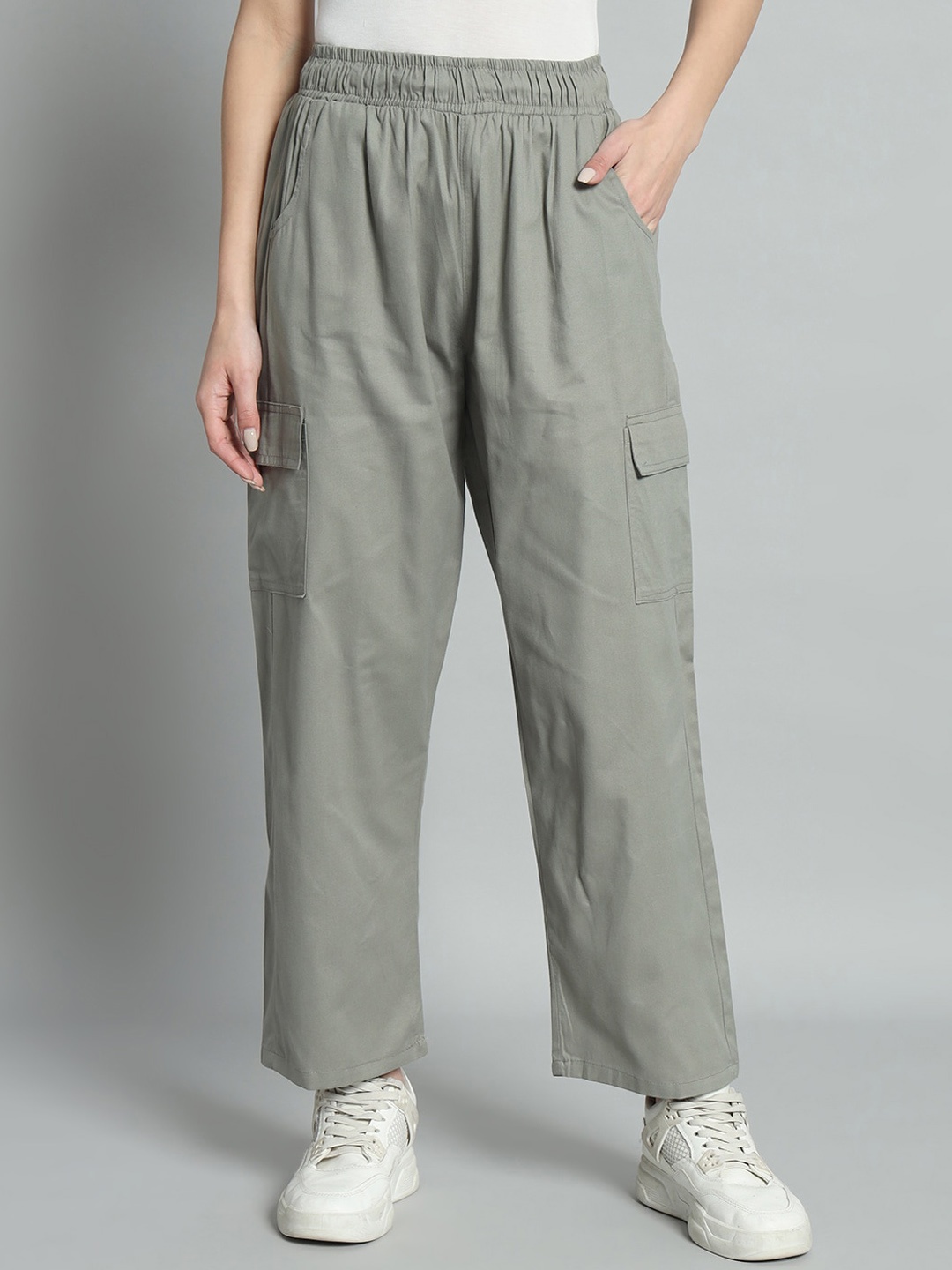 

BROOWL Women Relaxed Pure Cotton Straight Fit High-Rise Cargos Trousers, Beige