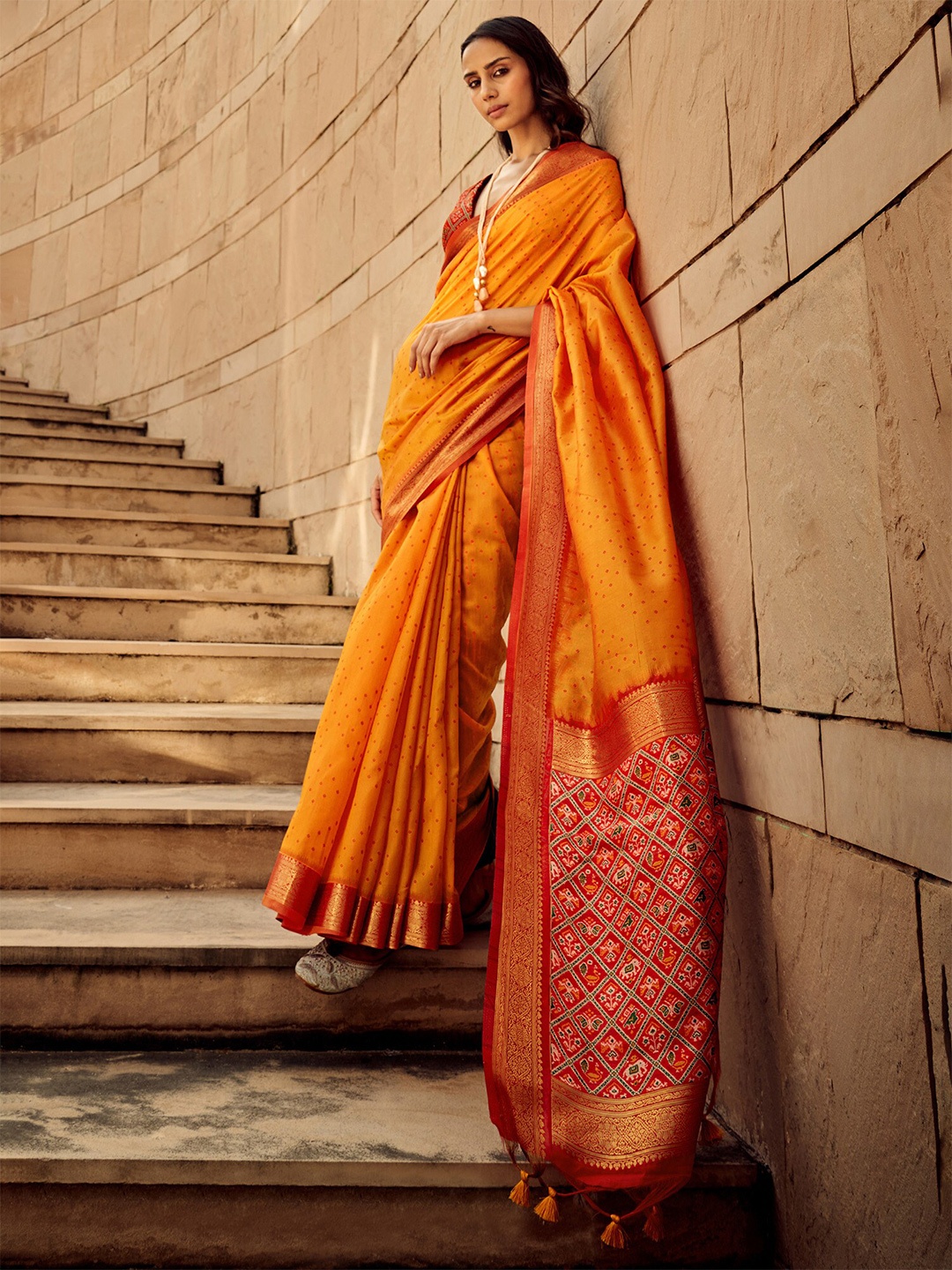 

elora Bandhani Printed Patola Zari Saree, Orange