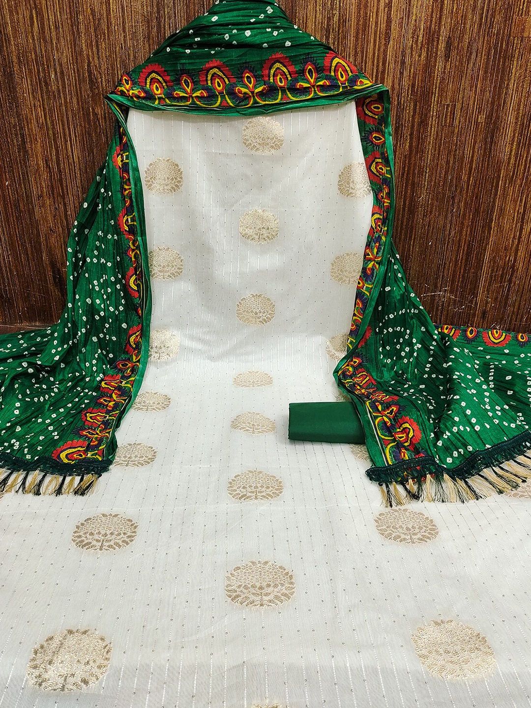 

Leeza Store Embellished Unstitched Dress Material, Green