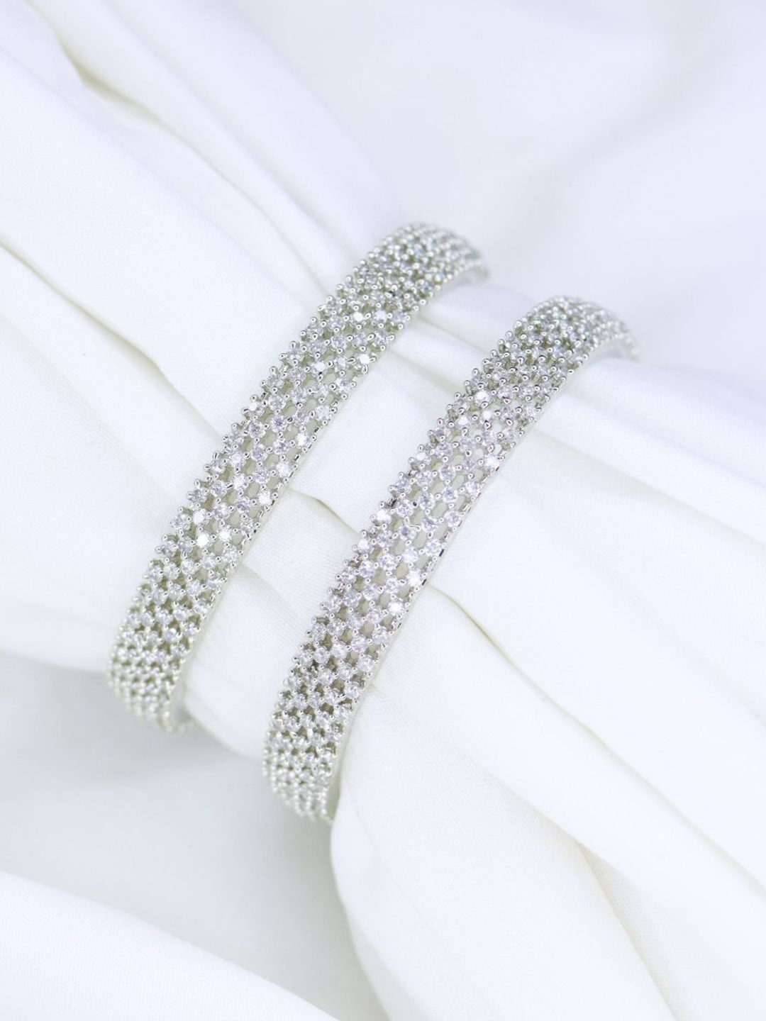

I Jewels Set Of 2 Silver Plated American Diamond Studded Bangles