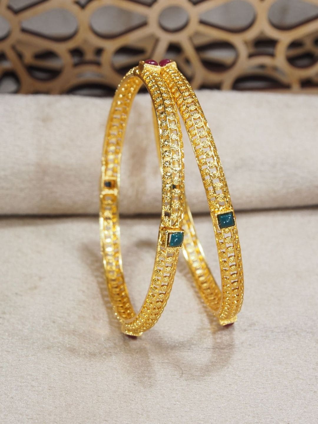 

I Jewels Set Of 2 Gold Plated Stones Studded Bangles