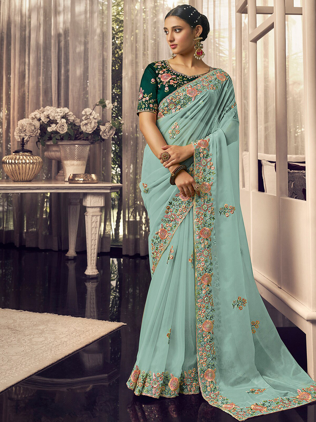 

ODETTE Ethnic Motifs Embroidered Saree, Blue