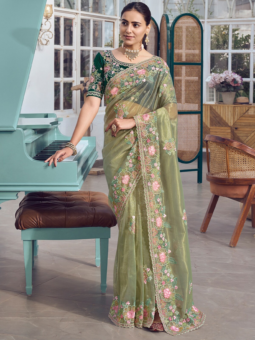 

ODETTE Floral Embroidered Net Saree, Green