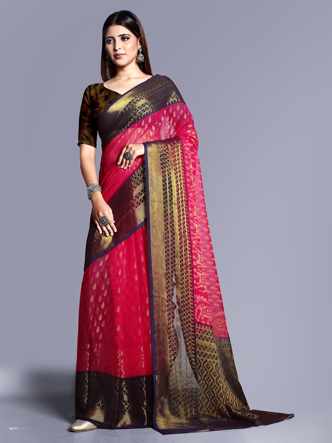 

Sanwariya Silk Ethnic Motifs Printed Zari Brasso Saree, Pink