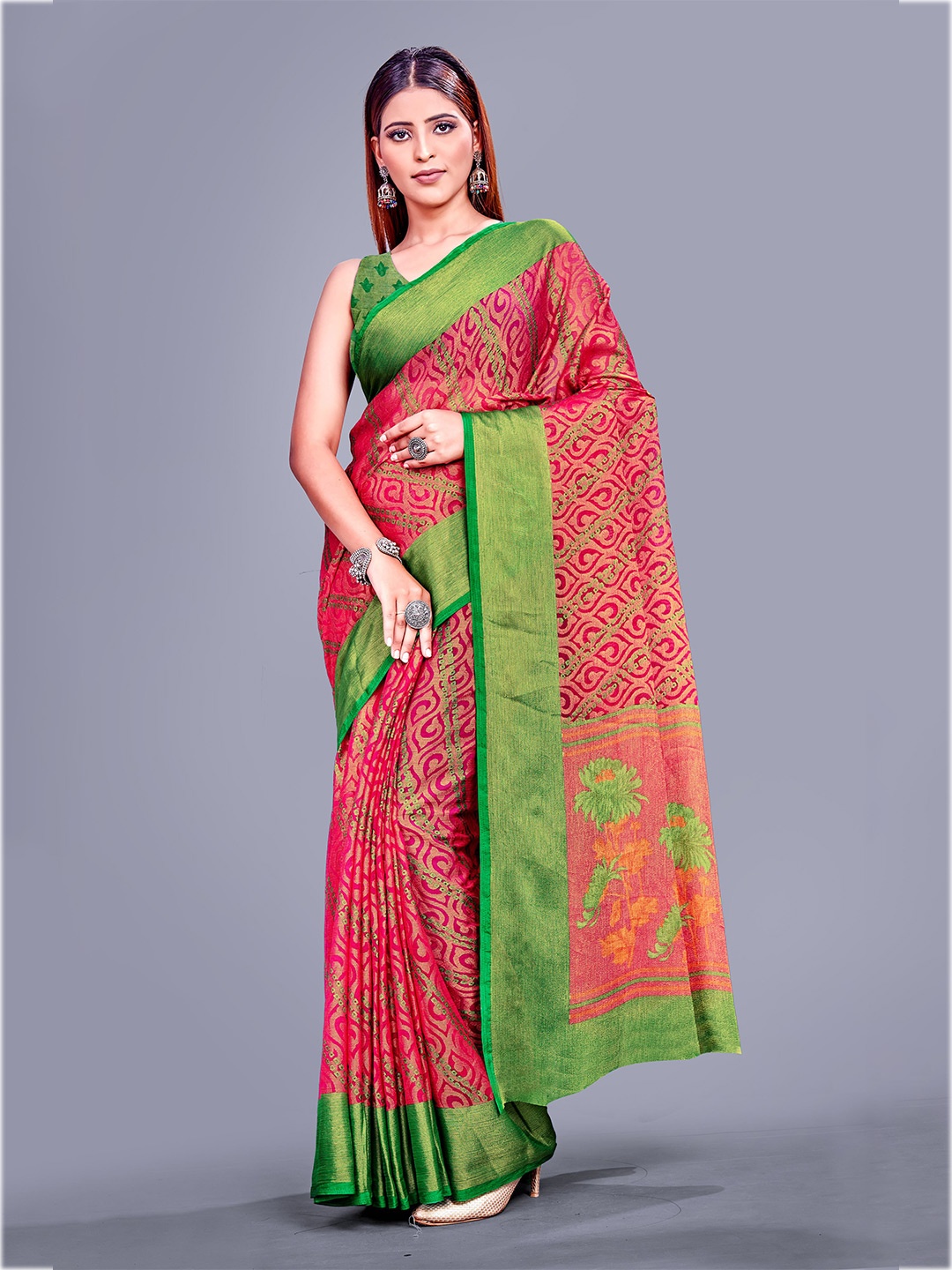 

Sanwariya Silk Floral Printed Brasso Saree, Pink