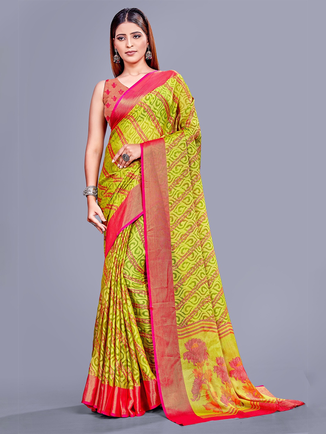 

Sanwariya Silk Floral Printed Zari Saree, Green