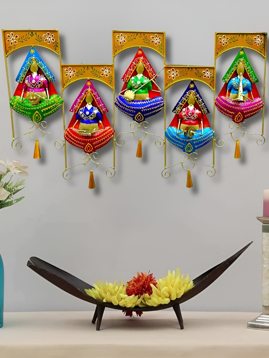 

RSN Pink Green & Blue Metal 5 Doll Musicians Wall Decor