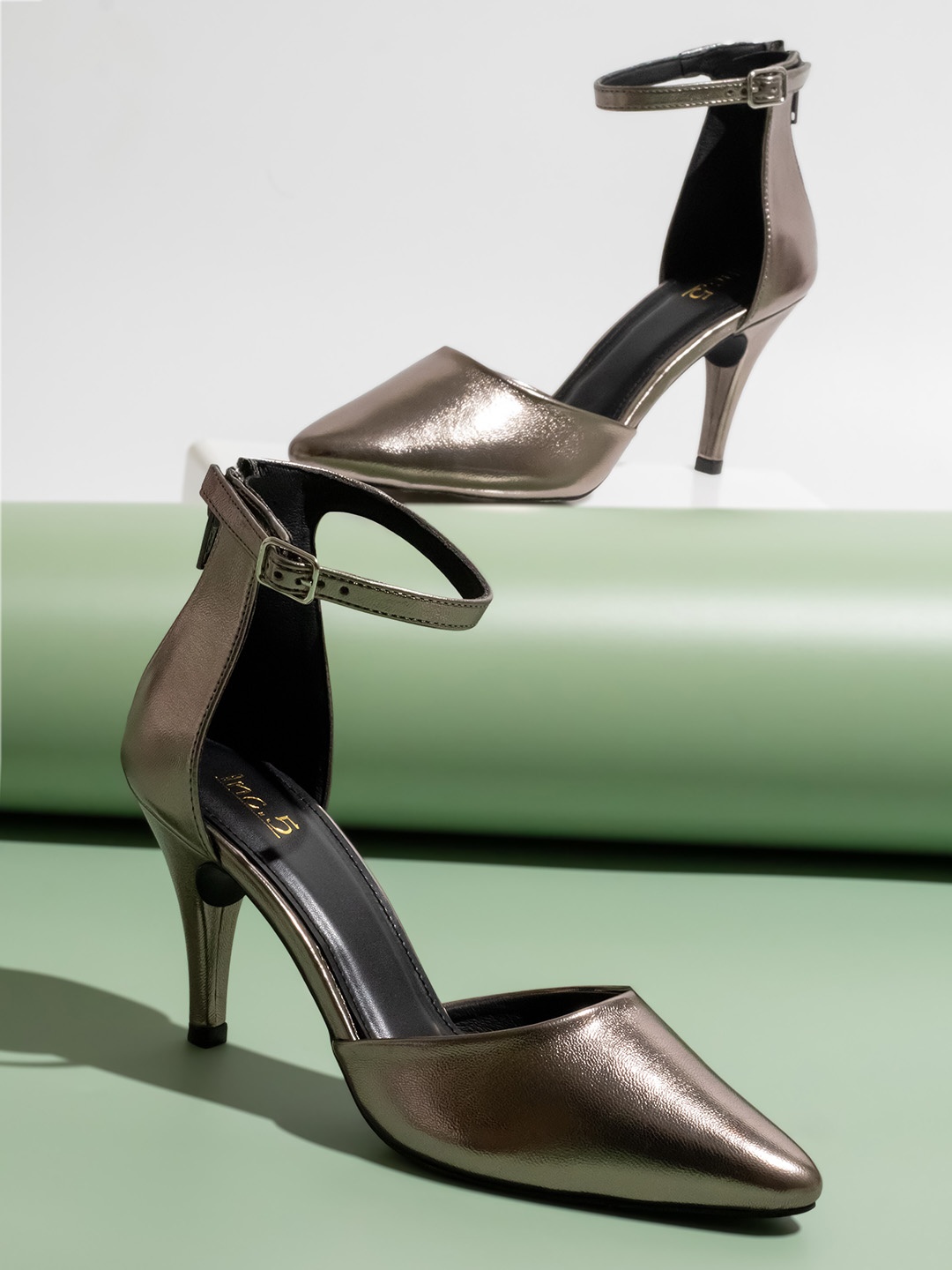 

Inc 5 Pointed Toe Ankle Loop Slim Heels, Grey