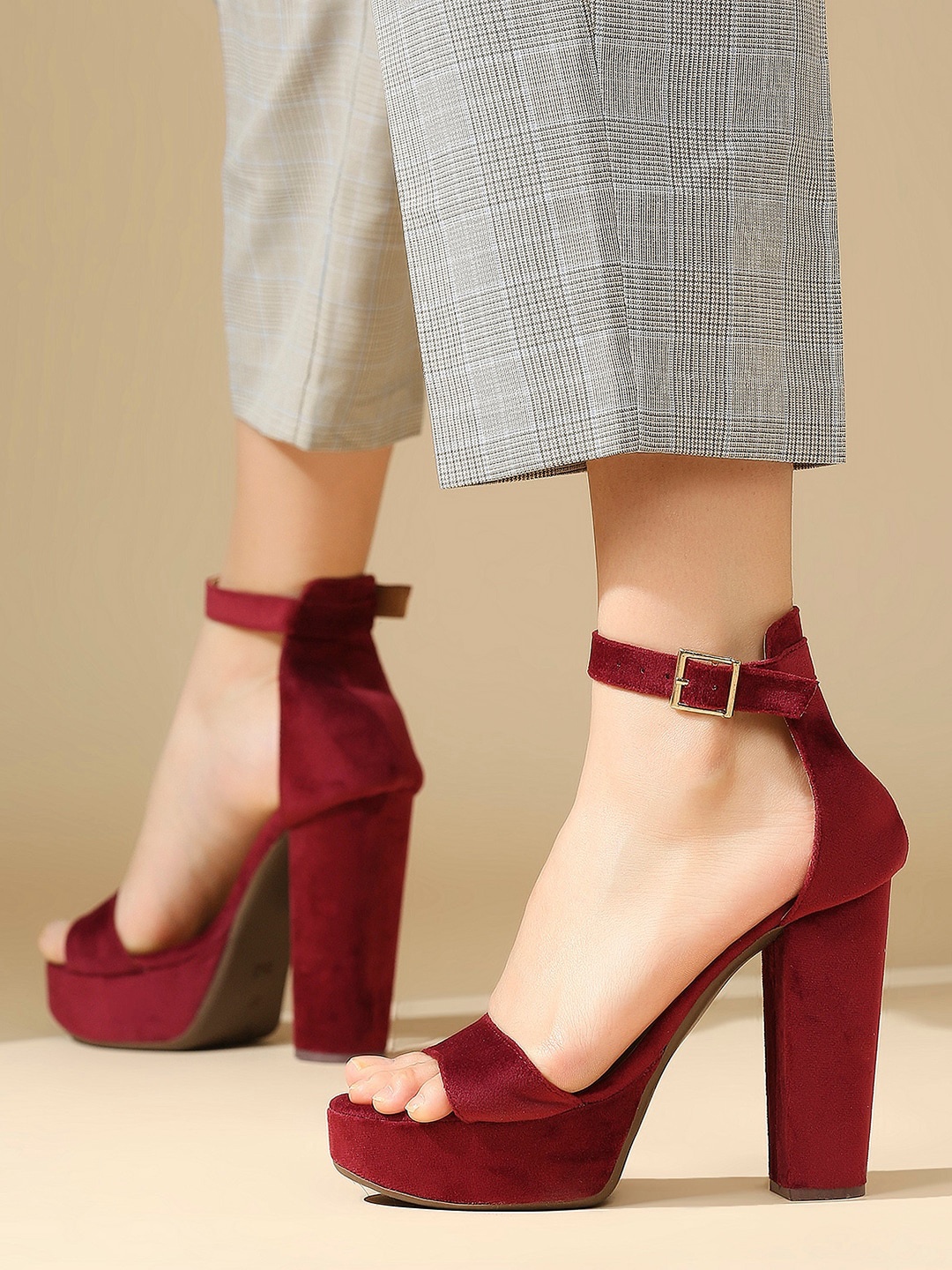 

Inc 5 High-Top Buckle Detailed Platform Heels, Maroon