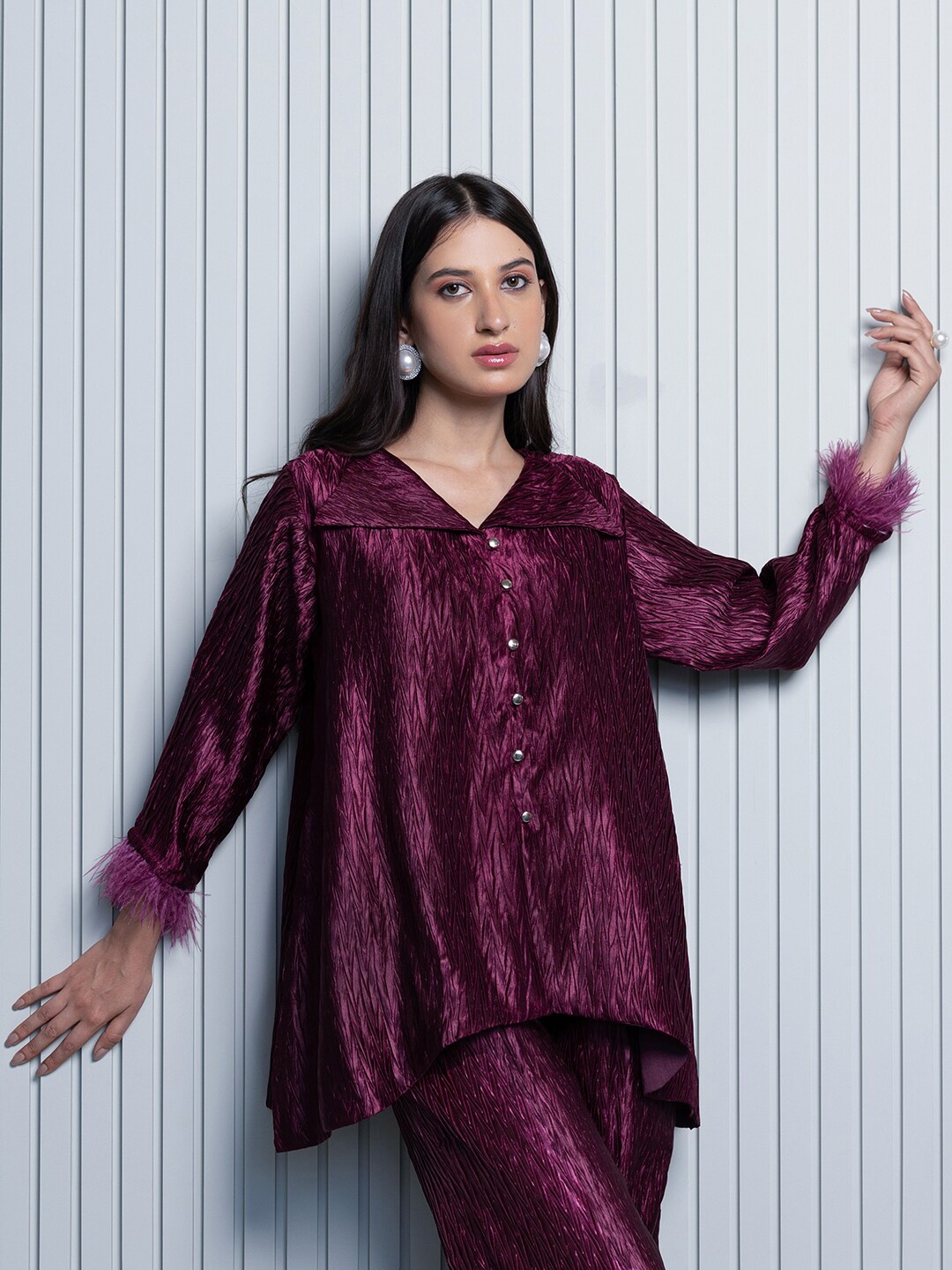 

B'Infinite Striped Spread Collar Long Sleeves Satin Party Shirt, Na