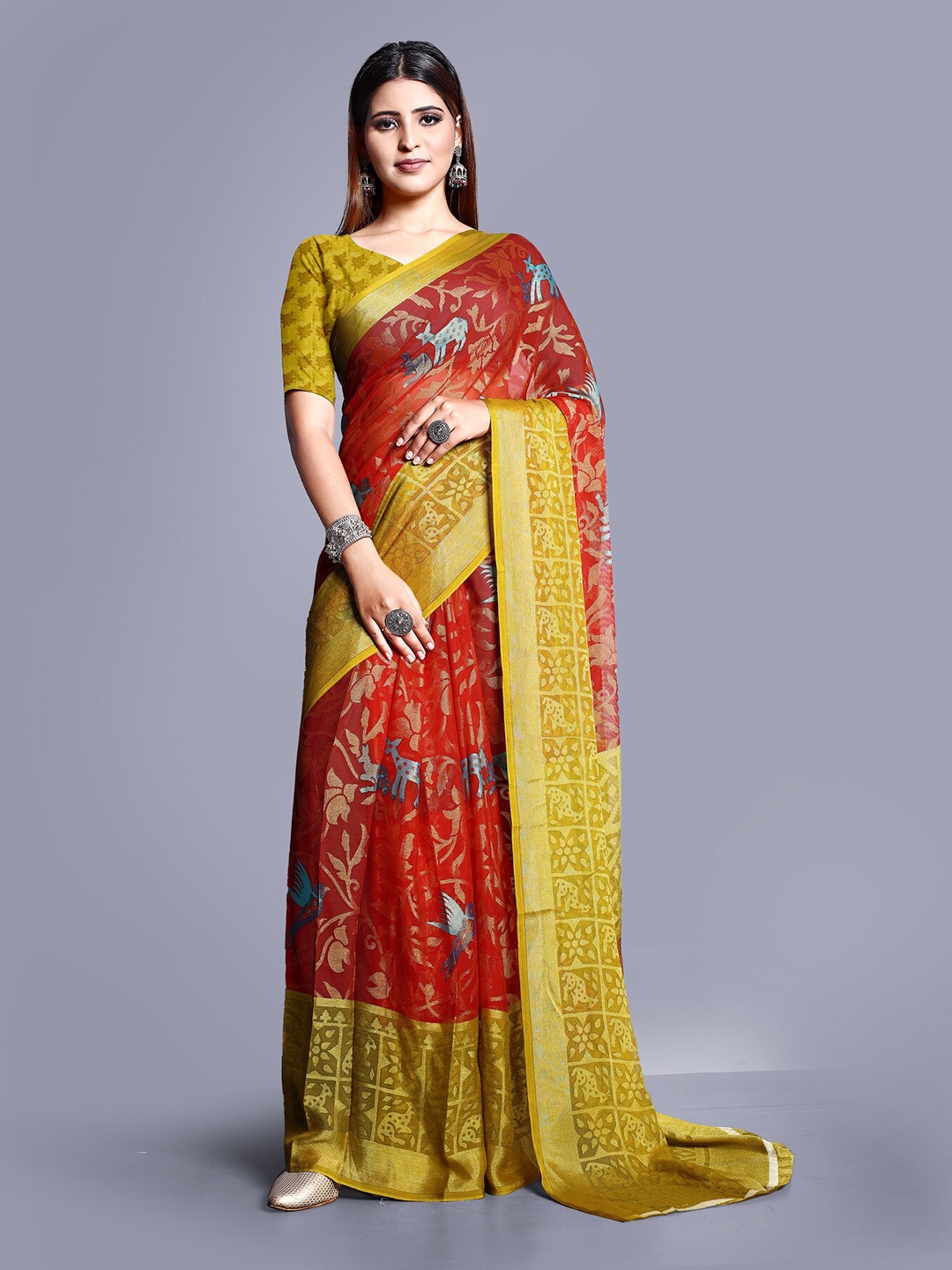 

SANJANA SILK Floral Printed Zari Brasso Saree, Red