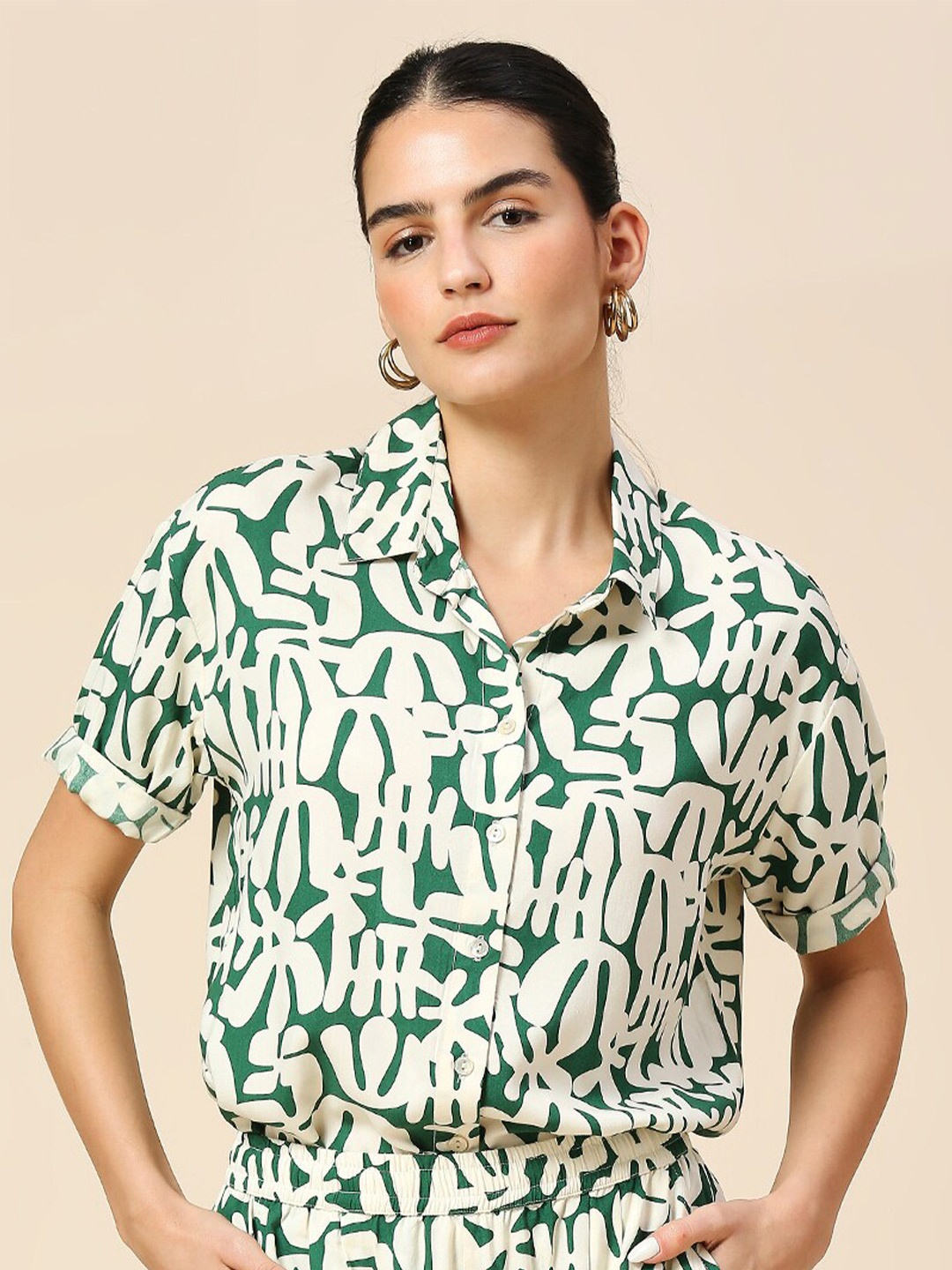 

Chemistry Abstract Printed Short Sleeves Shirt Style Top, Green