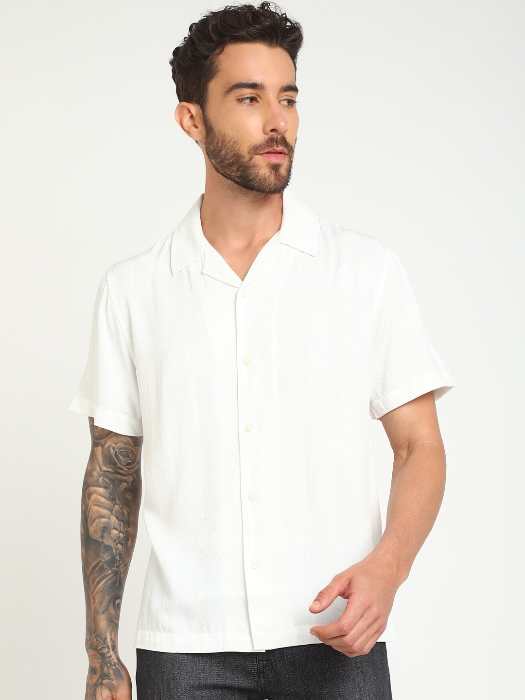 

GUESS Cuban Collar Casual Shirt, White