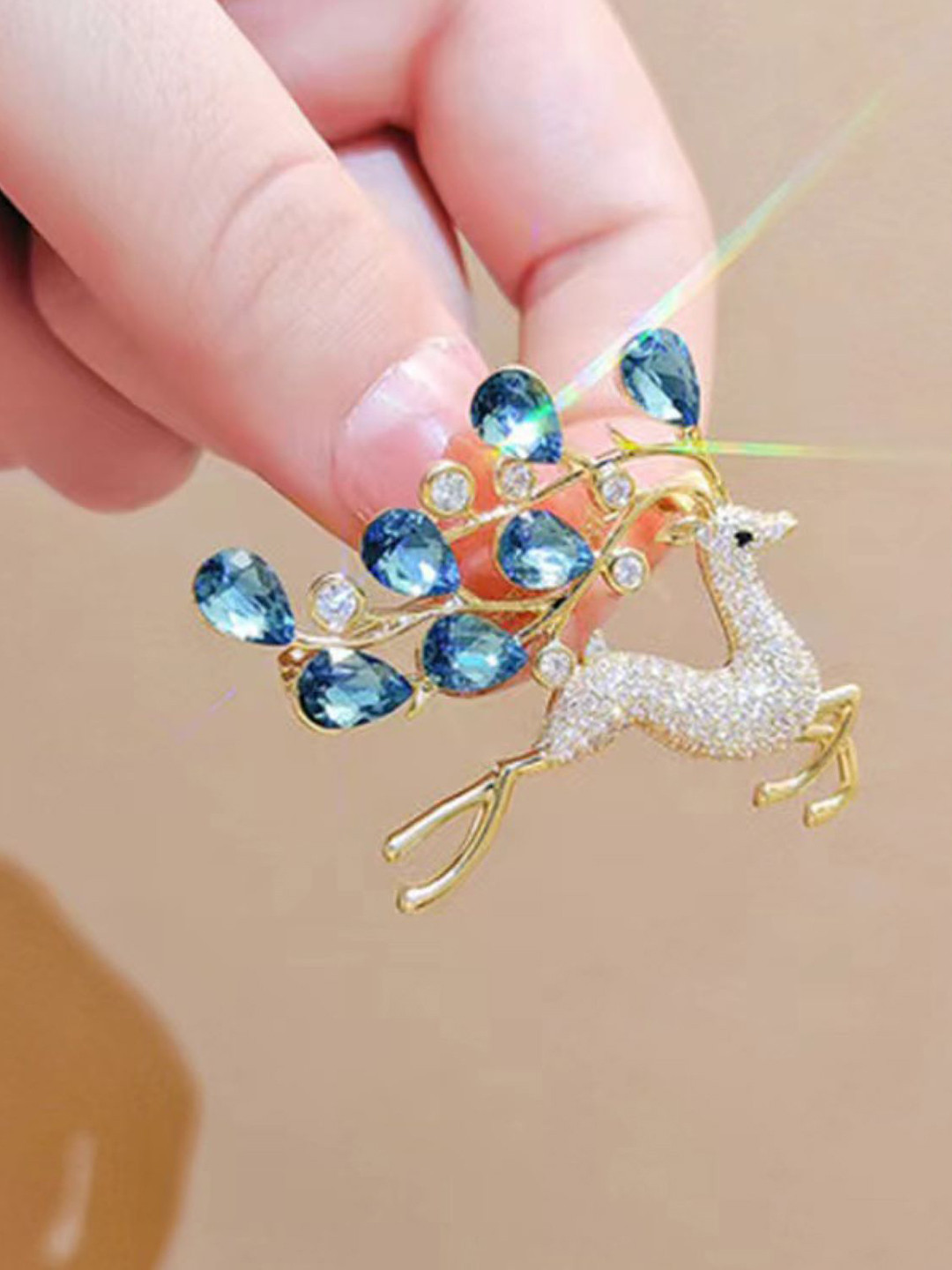 

SYGA Women Crystal Rhinestone Studded Deer Pin Brooch, Gold