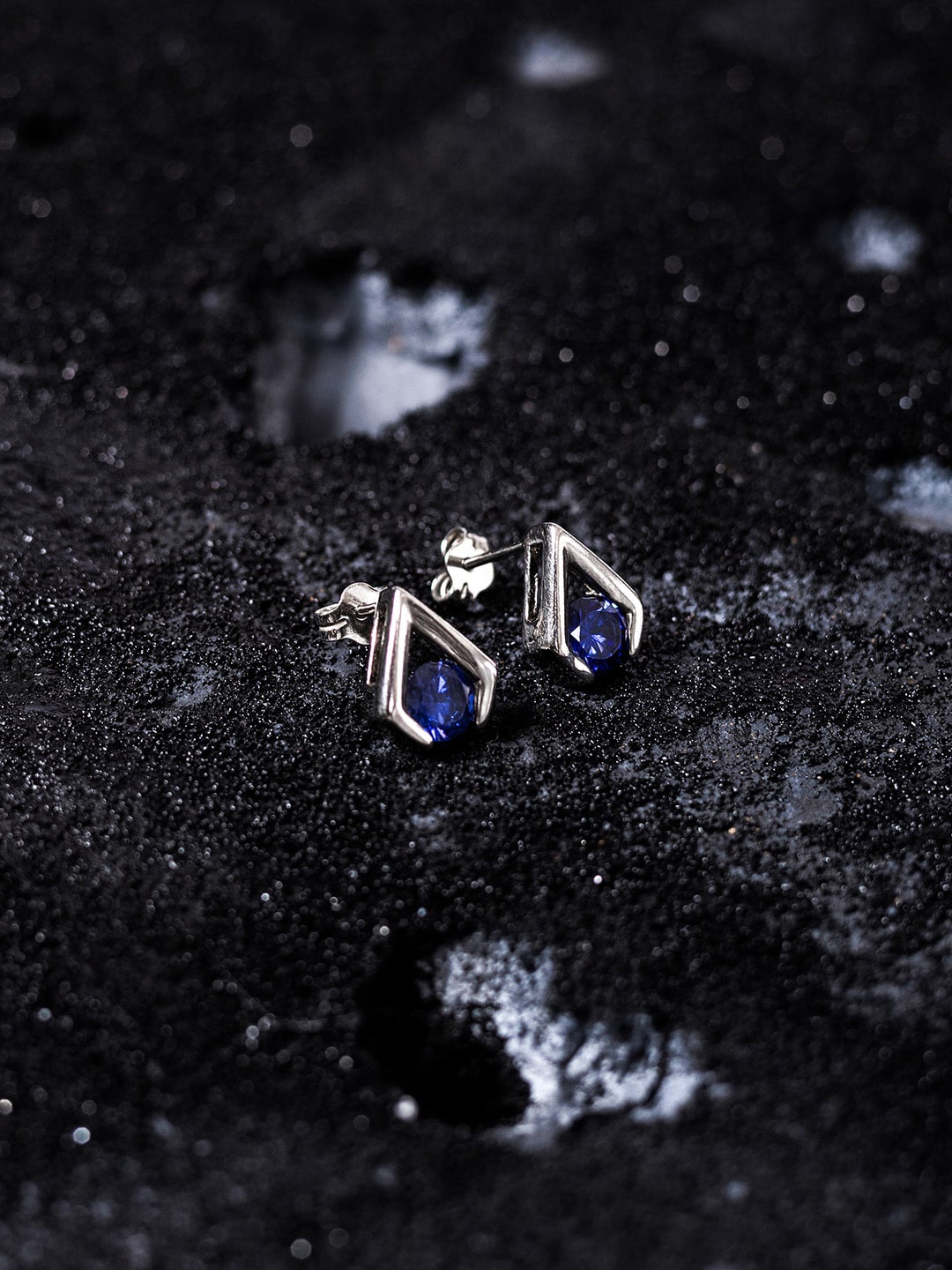 

ZORD Rhodium-Plated 92.5 sterling Silver Contemporary Zircon Studs Earrings