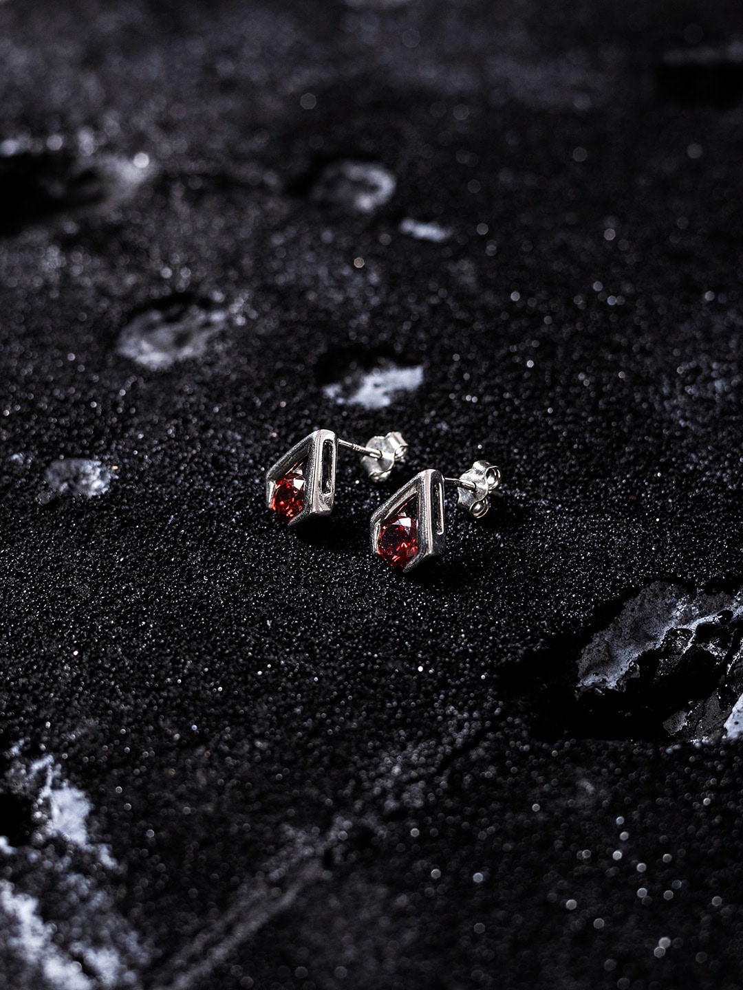 

ZORD 92.5 Sterling Silver Rhodium-Plated Cubic Zirconia Studded Studs Earrings