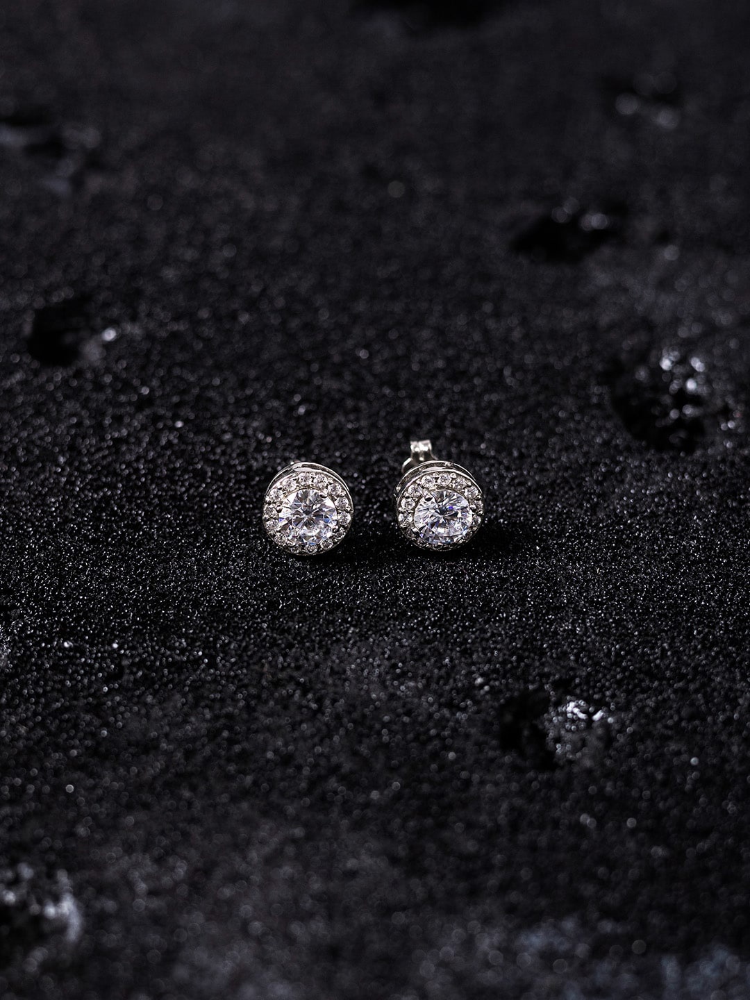 

ZORD Men Rhodium-Plated 92.5 Sterling Silver Contemporary Studs Earrings