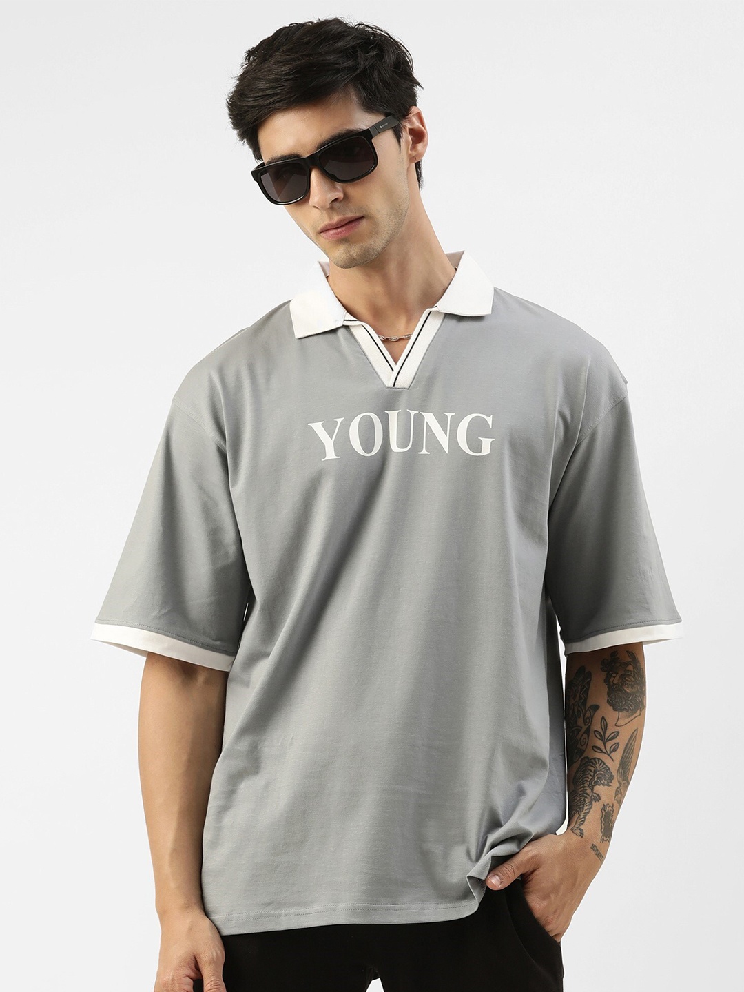 

Maniac Typography Printed Drop-Shoulder Sleeves Polo Collar Slim Fit Cotton T-shirt, Green