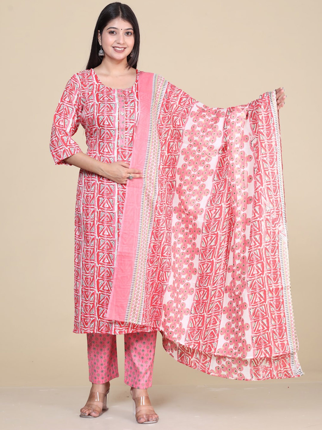 

HERE&NOW Pink Floral Printed Round Neck Kurta with Trousers & Dupatta