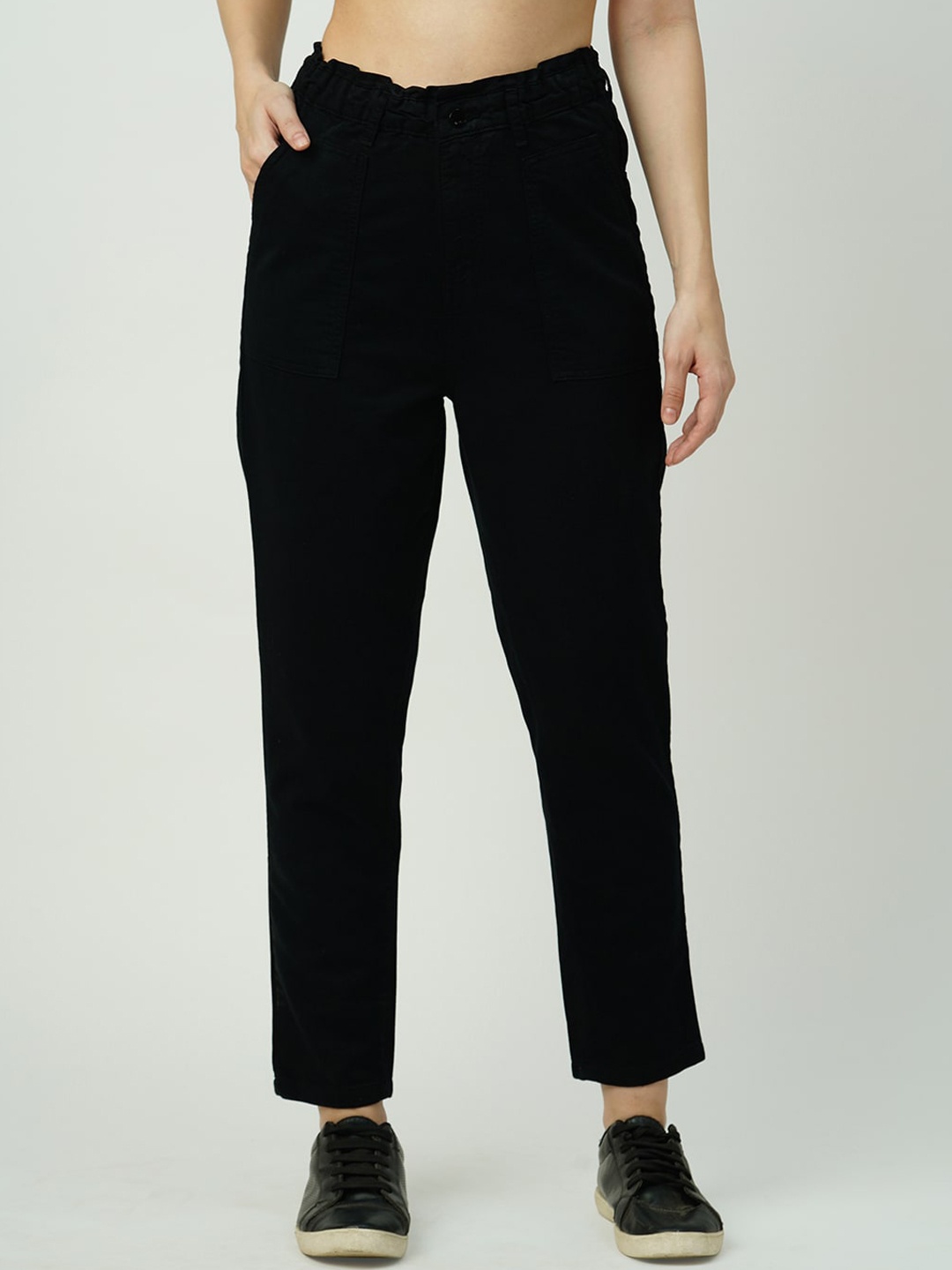 

Kraus Jeans Women Relaxed Fit High-Rise Jeans, Black