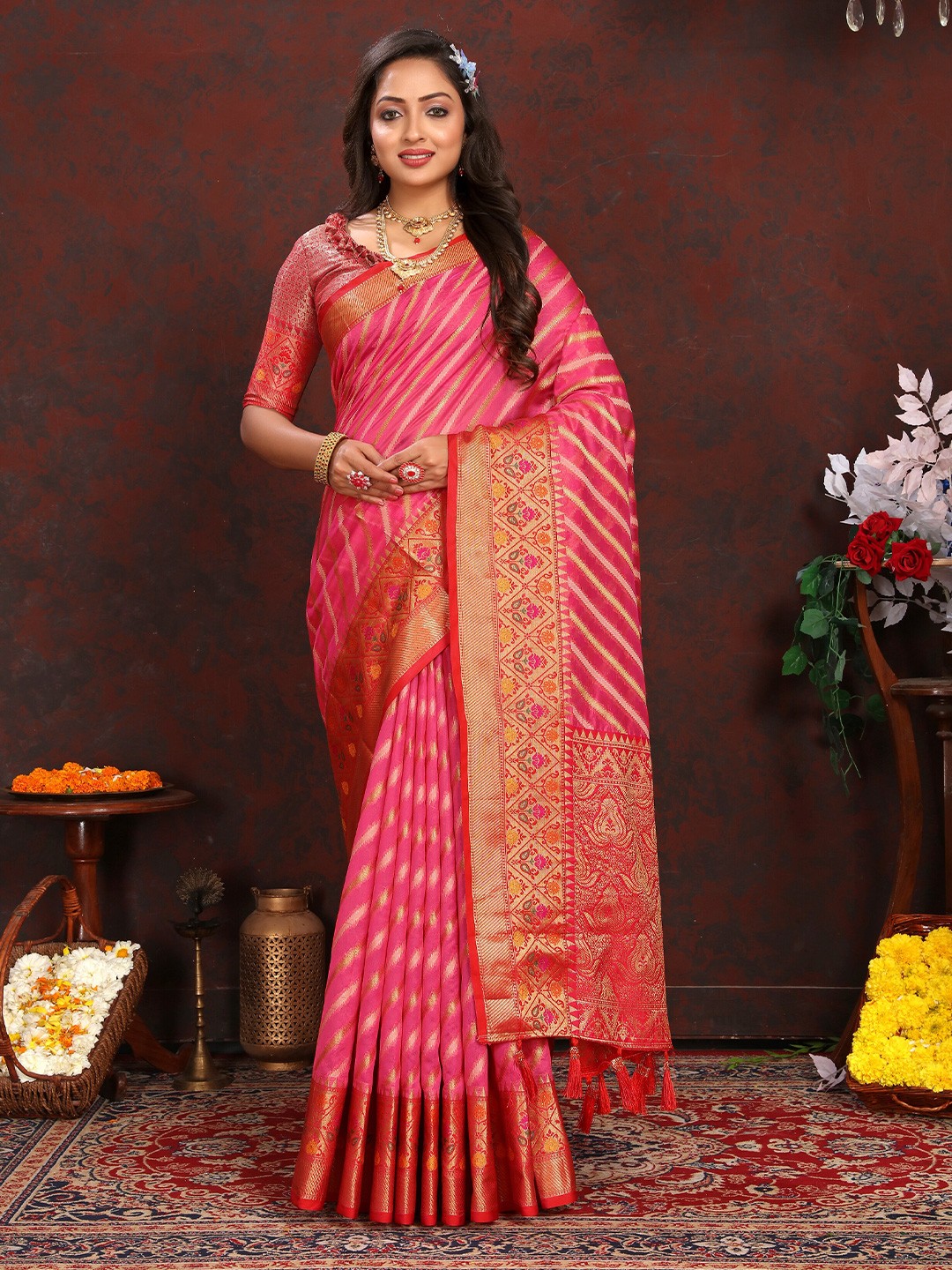 

YAVIRA SILK Woven Design Zari Organza Kota Saree, Red