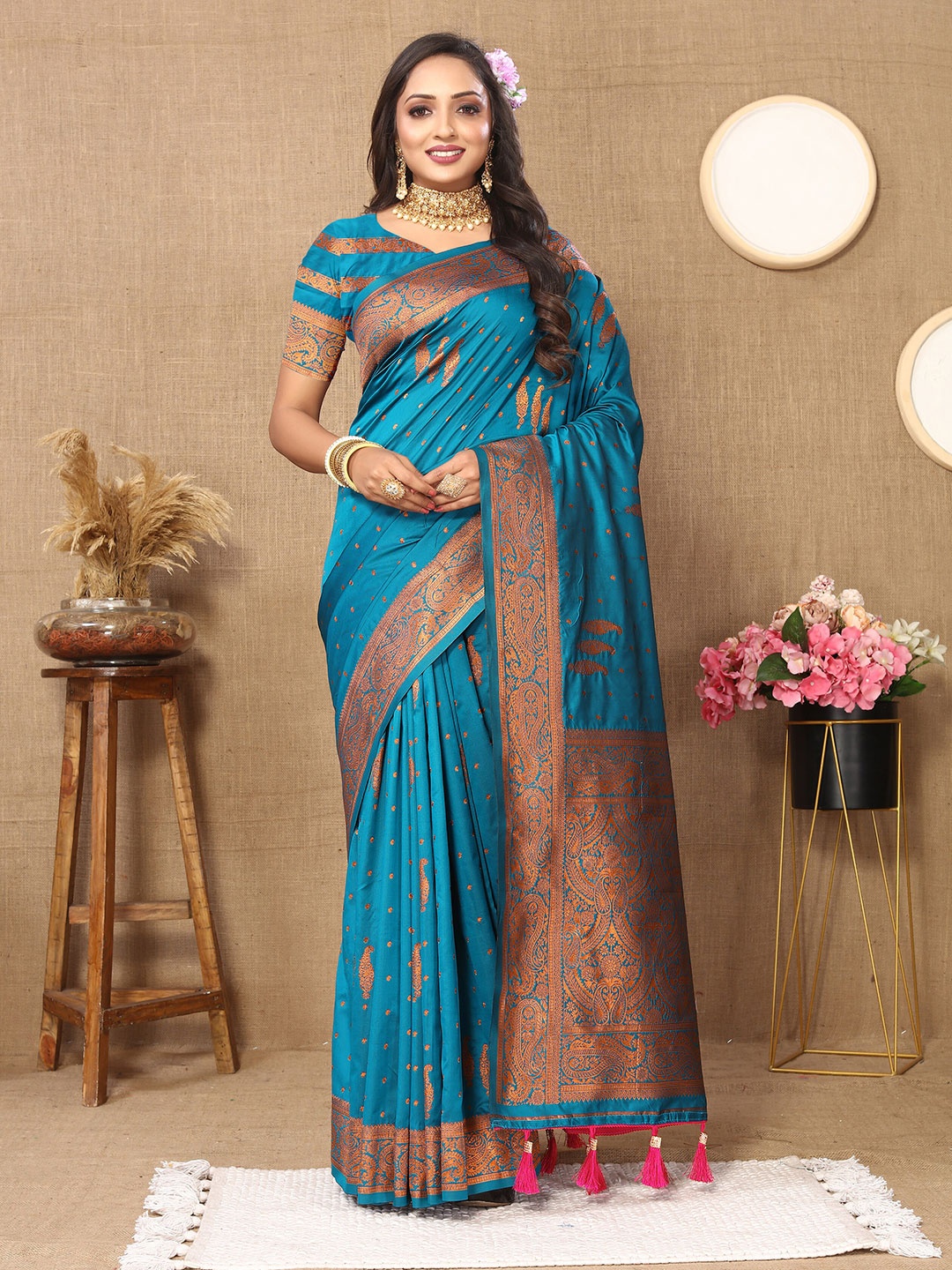 

YAVIRA SILK Ethnic Motifs Woven Design Zari Kota Saree, Turquoise blue