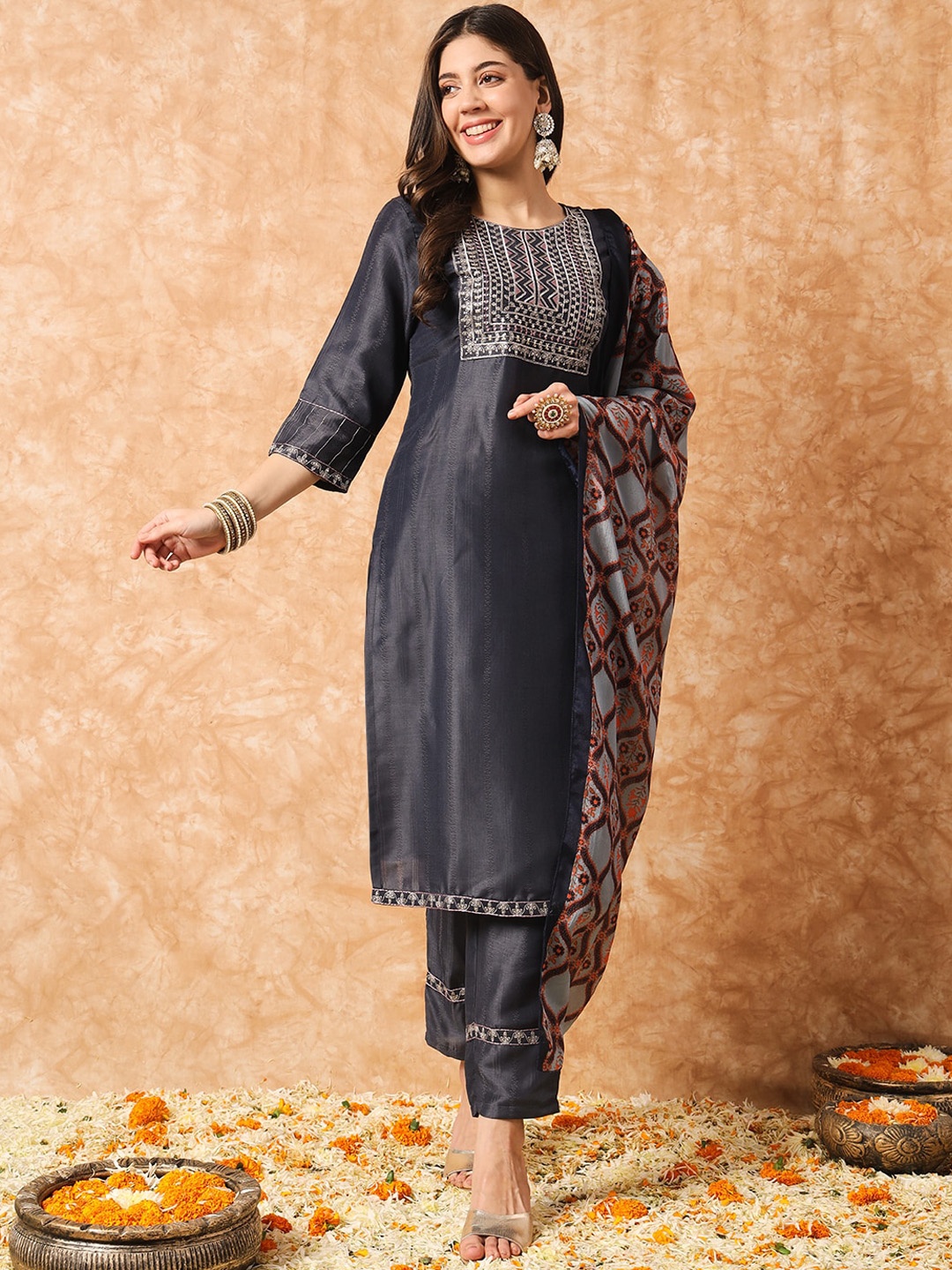 

BAESD Ethnic Motifs Embroidered Regular Round Neck Kurta with Trousers & Dupatta, Grey