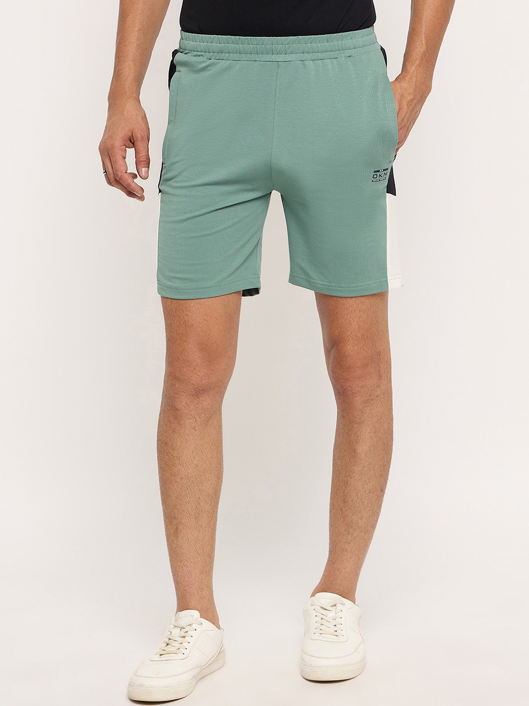 

Okane Men Mid-Rise Shorts, Green