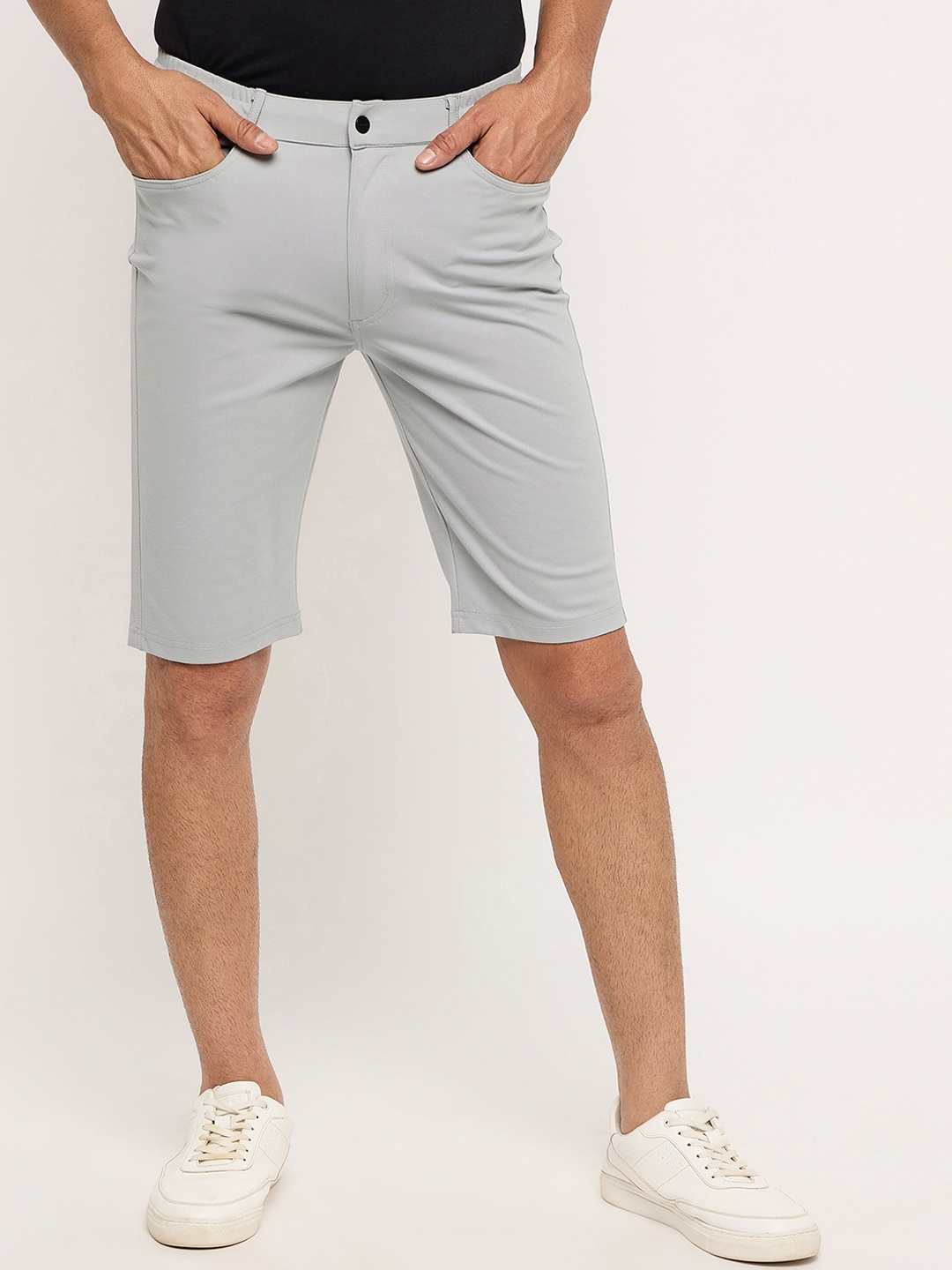 

Okane Men Mid-Rise Shorts, Grey