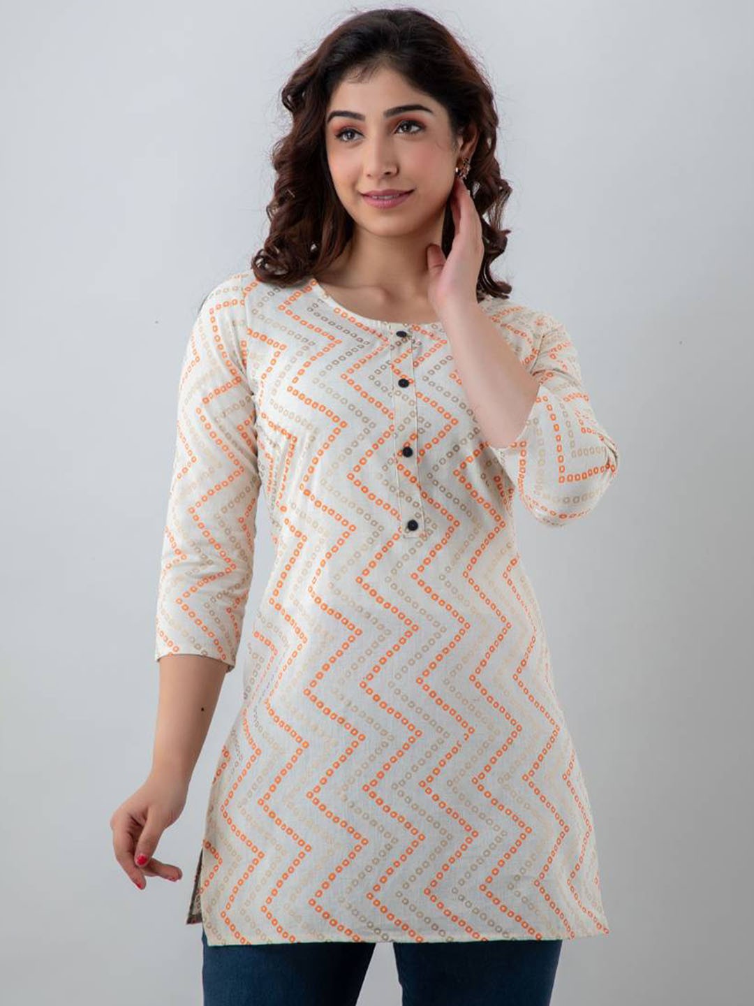 

PARIKSHIT Chevron Printed Straight Kurti, White