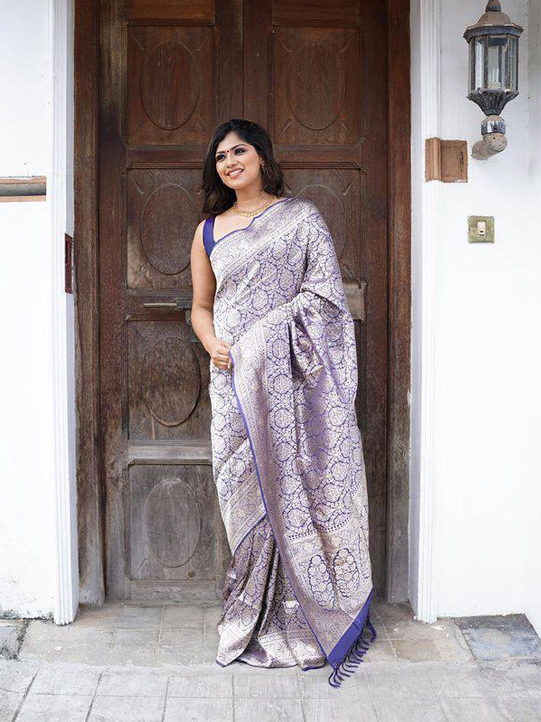 

KALINI Ethnic Motifs Woven Design Zari Jacquard Kanjeevaram Saree, Silver