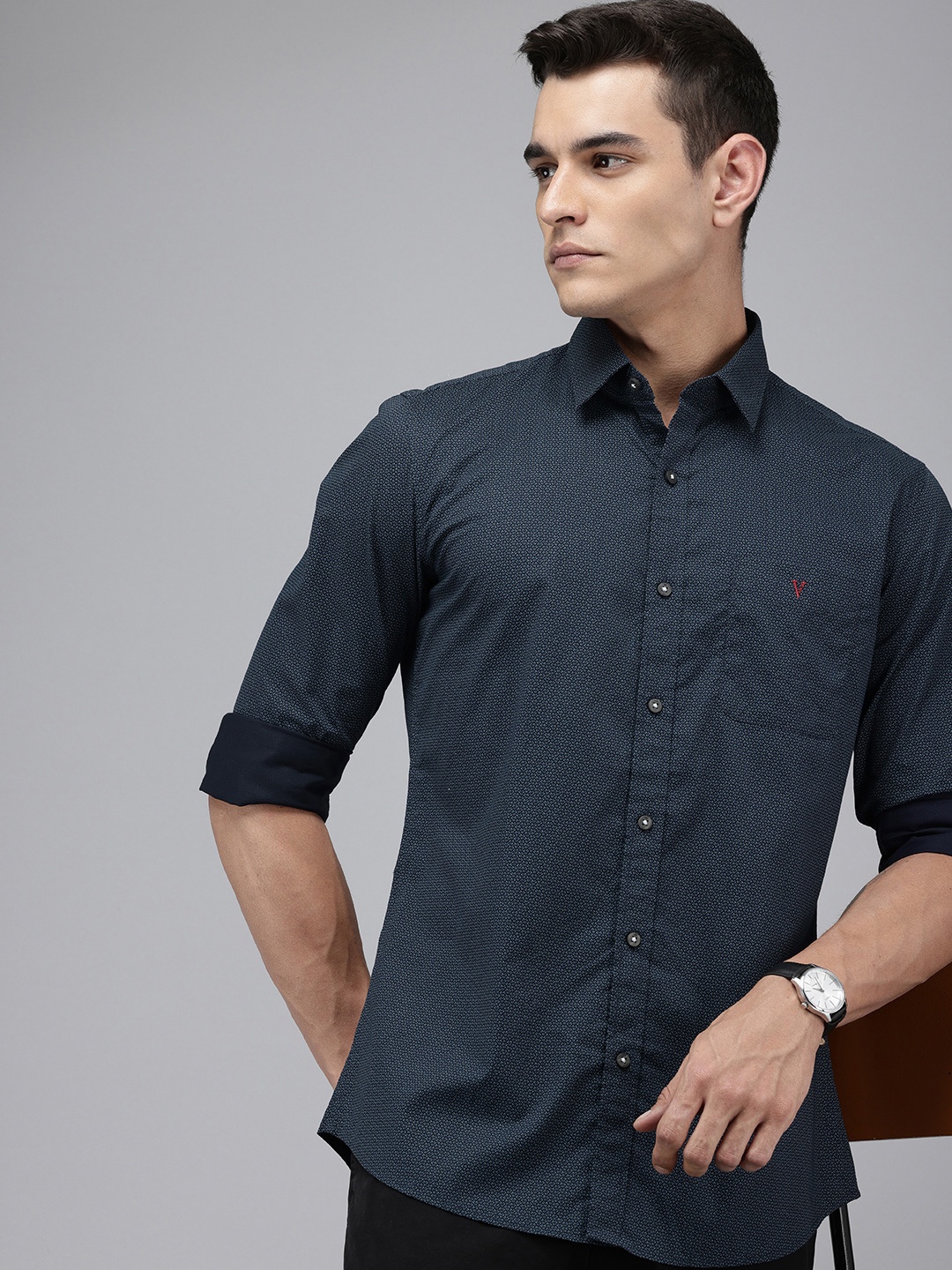 

Van Heusen Sport Pure Cotton Slim Fit Geometric Printed Casual Shirt, Navy blue