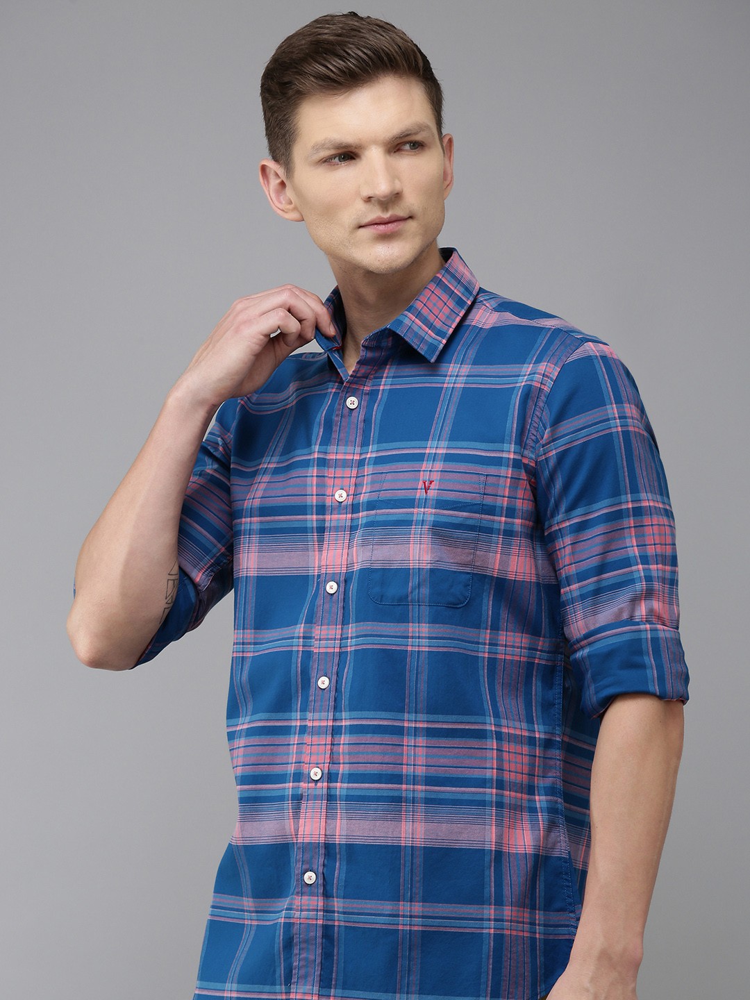 

Van Heusen Sport Slim Fit Checked Pure Cotton Casual Shirt, Blue
