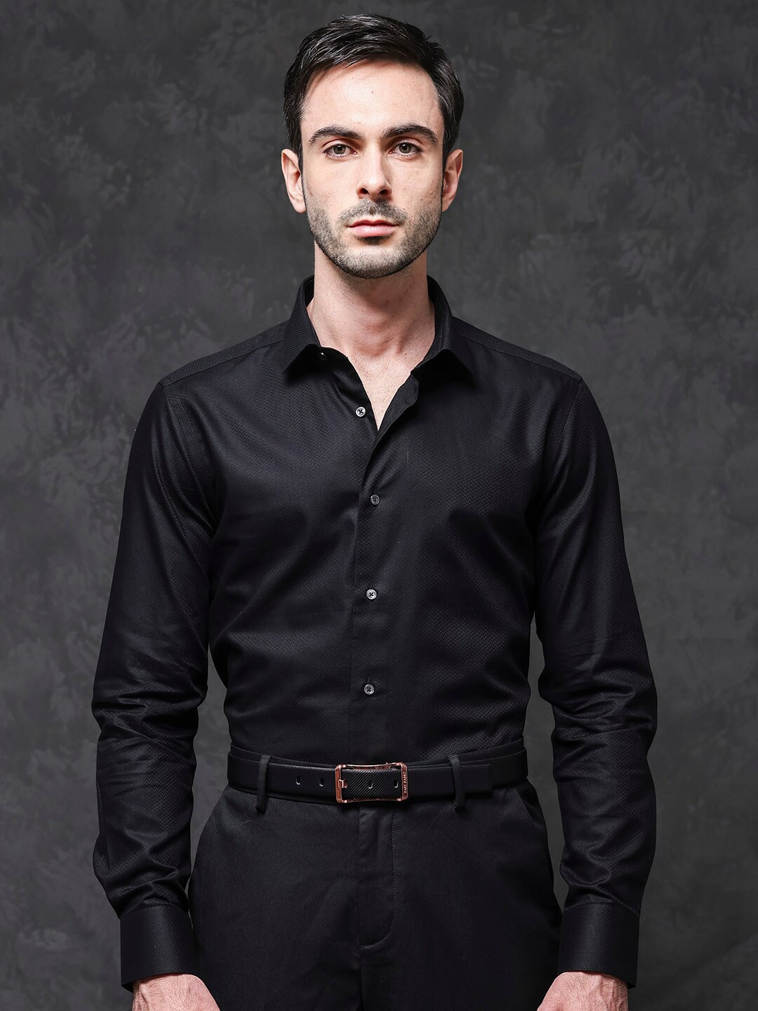 

RARE RABBIT Men Tunel Regular Fit Spread Collar Shirt, Black