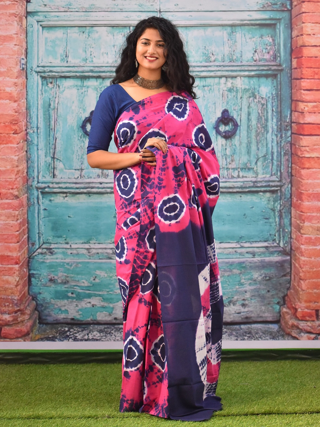 

KIAARON Tie and Dye Pure Cotton Block Print Saree, Pink