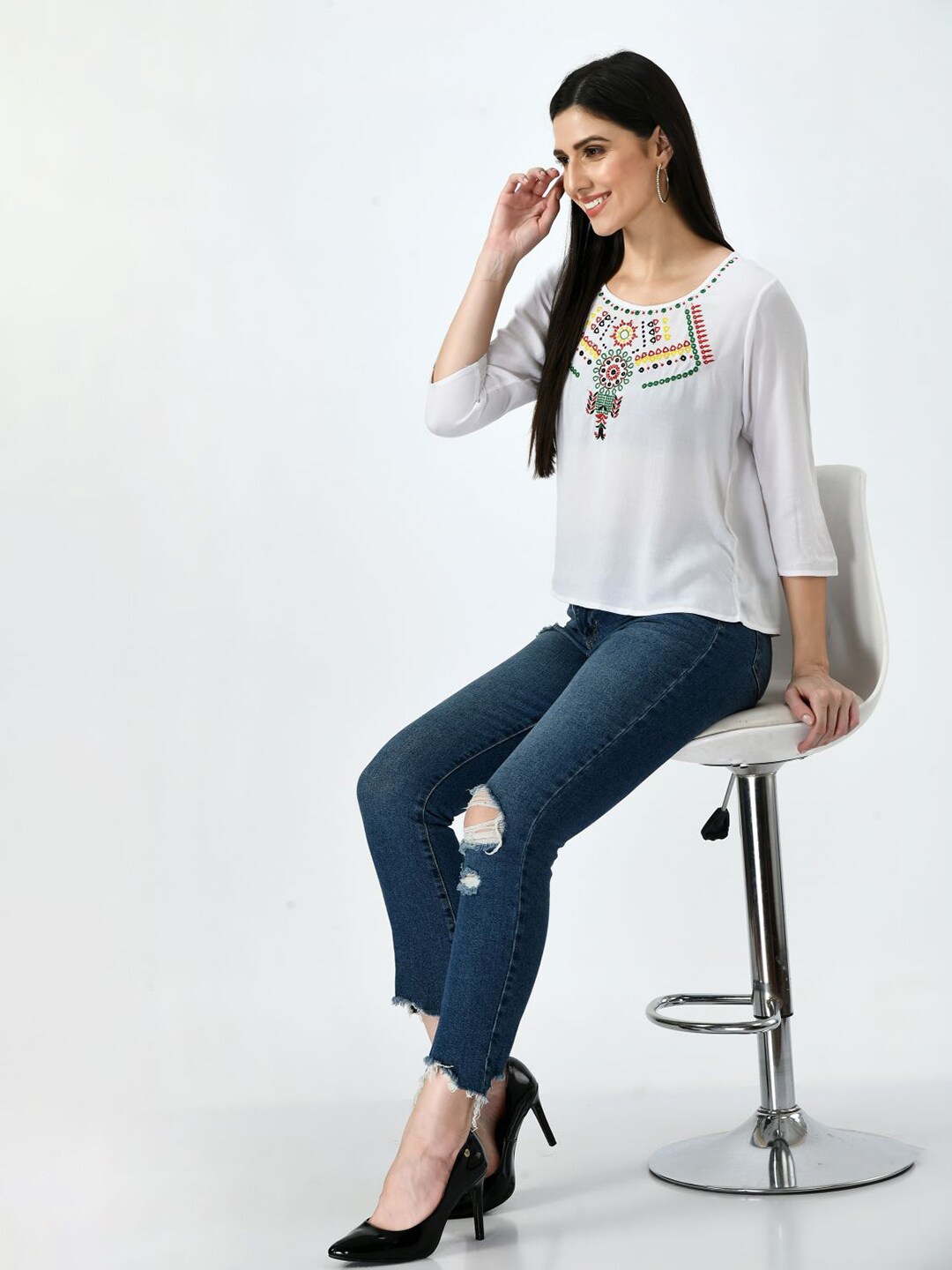 

TAARAA Floral Embroiderd Round Neck Top, White