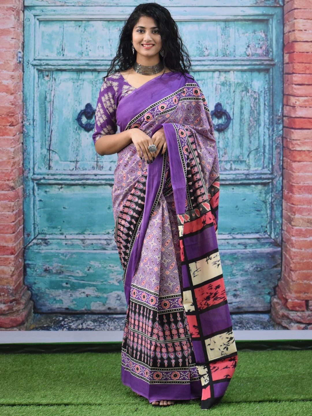 

KIAARON Ethnic Motifs Pure Cotton Block Print Saree, Purple