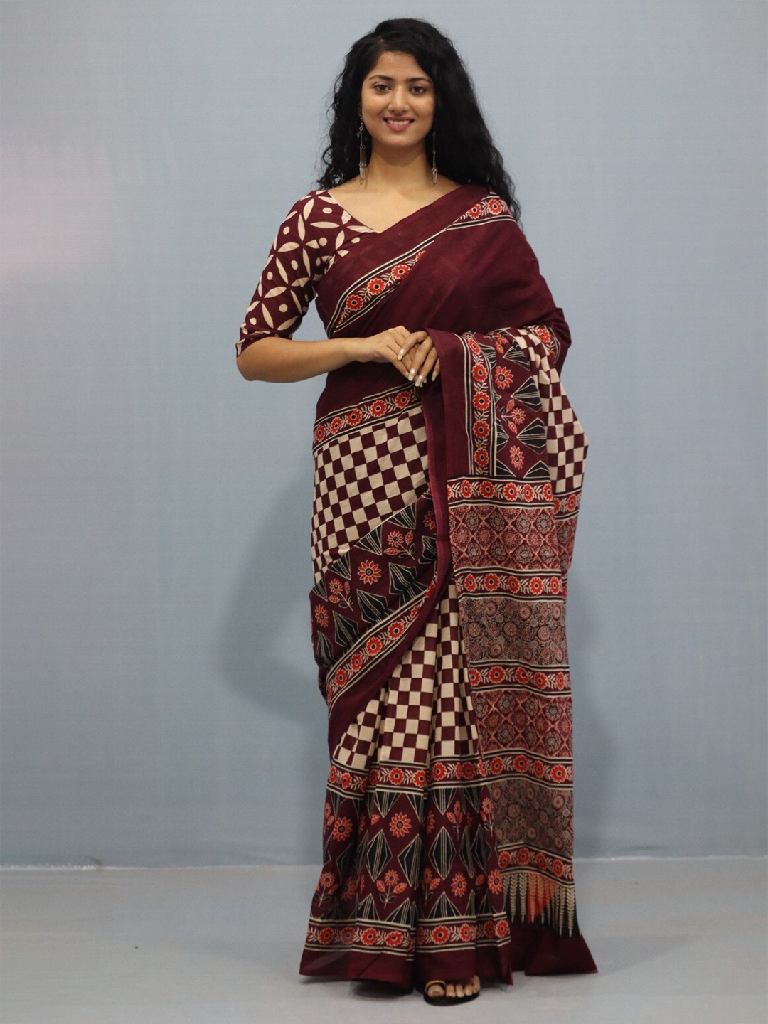 

KIAARON Ajrak Block Pure Cotton Handloom Block Print Saree, Brown