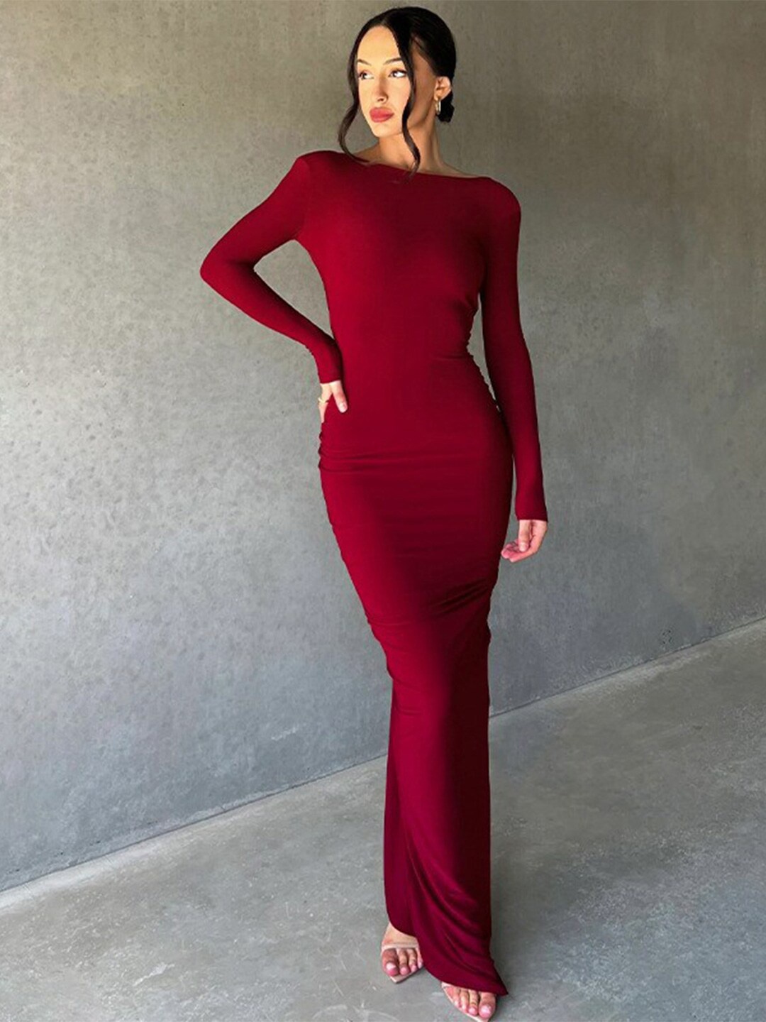

StyleCast x Revolte Maroon Boat Neck Ruched Bodycon Maxi Dress