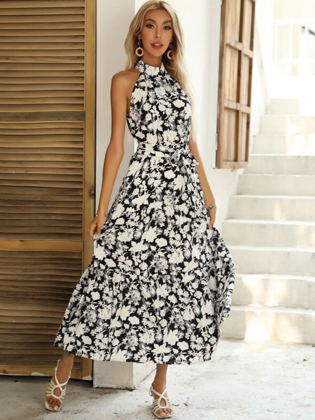 

StyleCast x Revolte Floral Printed Fit & Flare Maxi Dress, Black