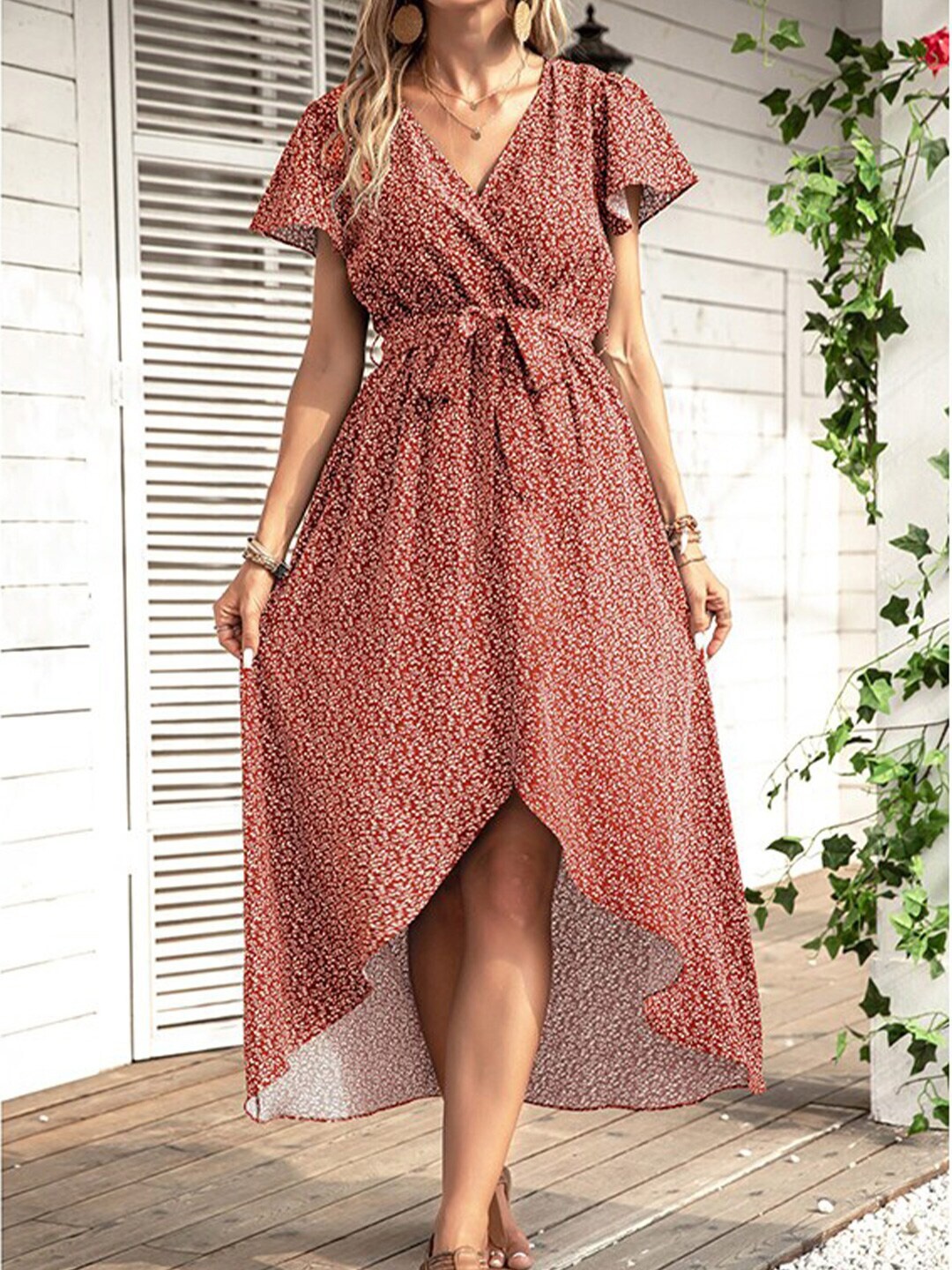 

StyleCast x Revolte Red V Neck Print Flared Sleeve Midi Dress