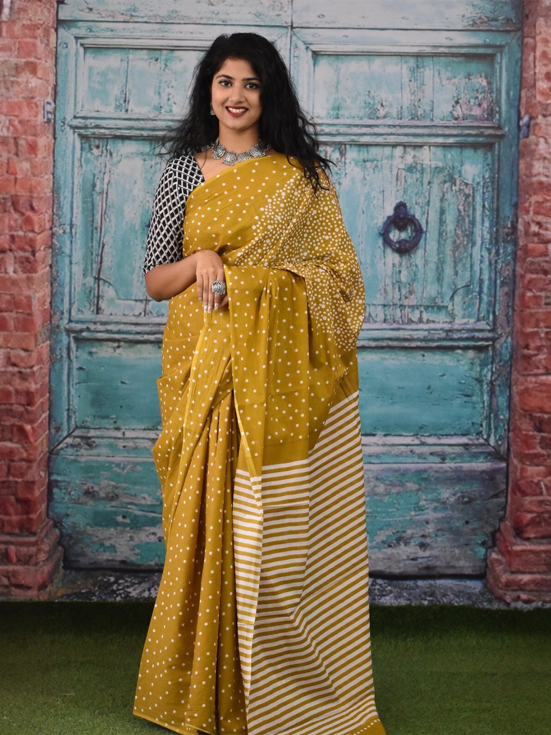 

KIAARON Geometric Printed Pure Cotton Half and Half Block Saree, Mustard