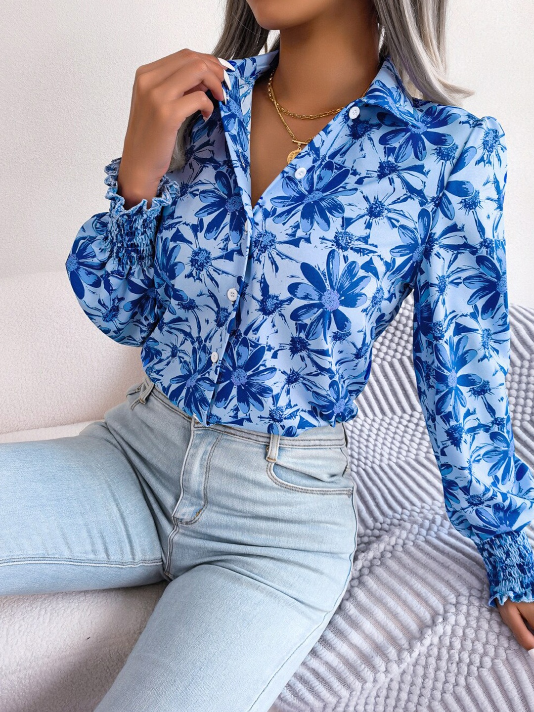 

StyleCast Blue Floral Printed Spread Collar Casual Shirt